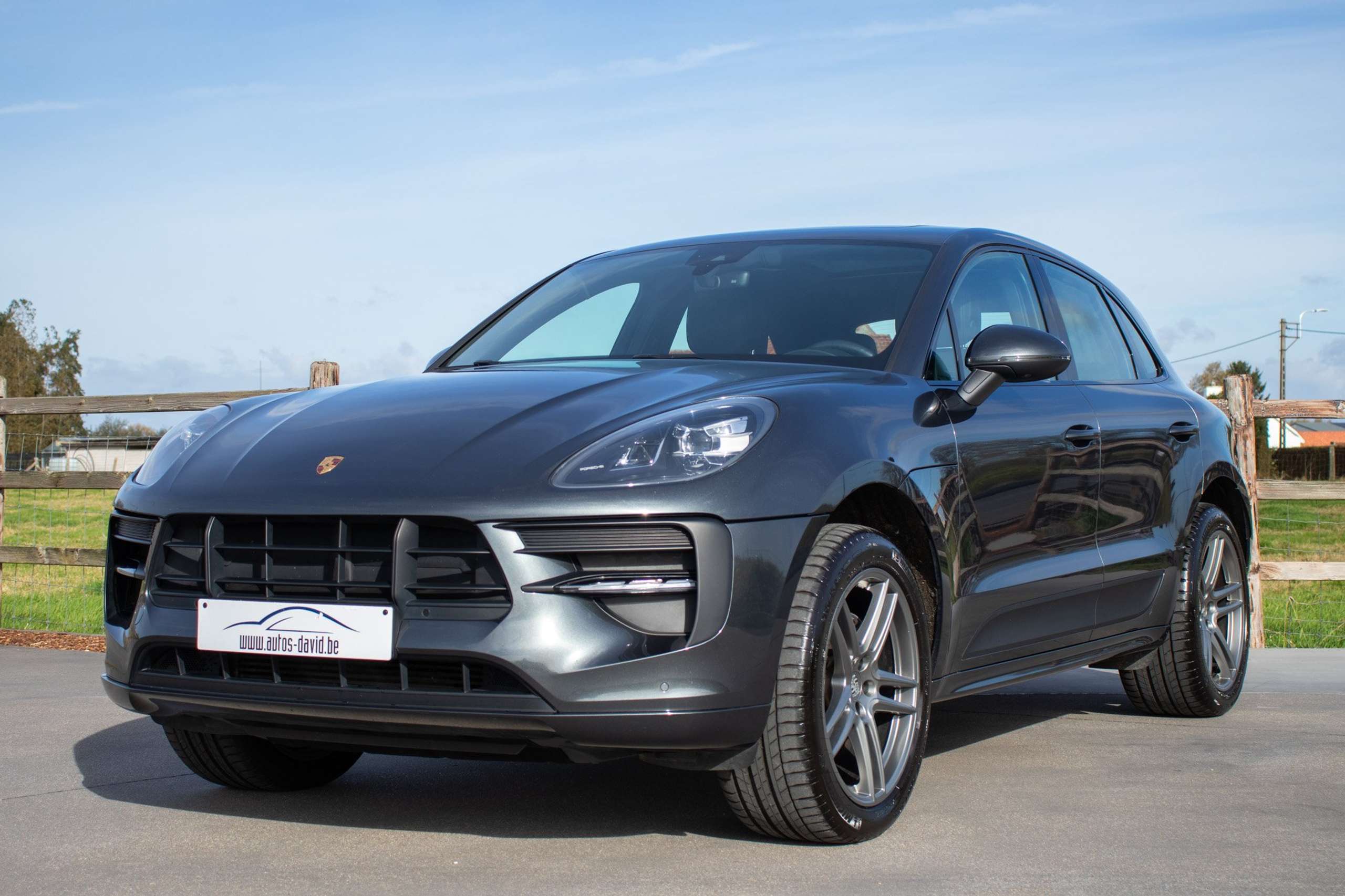 Porsche - Macan