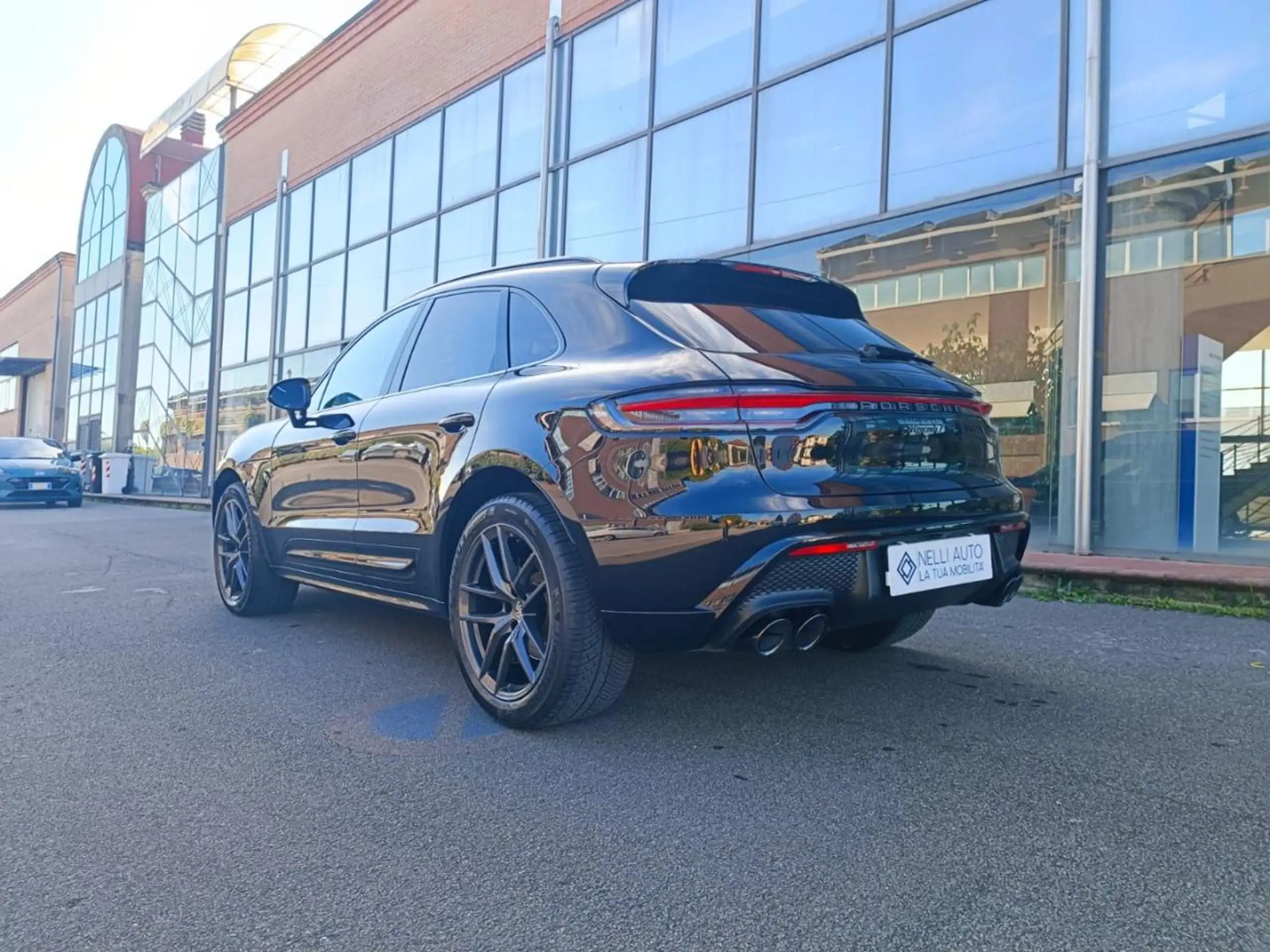 Porsche - Macan