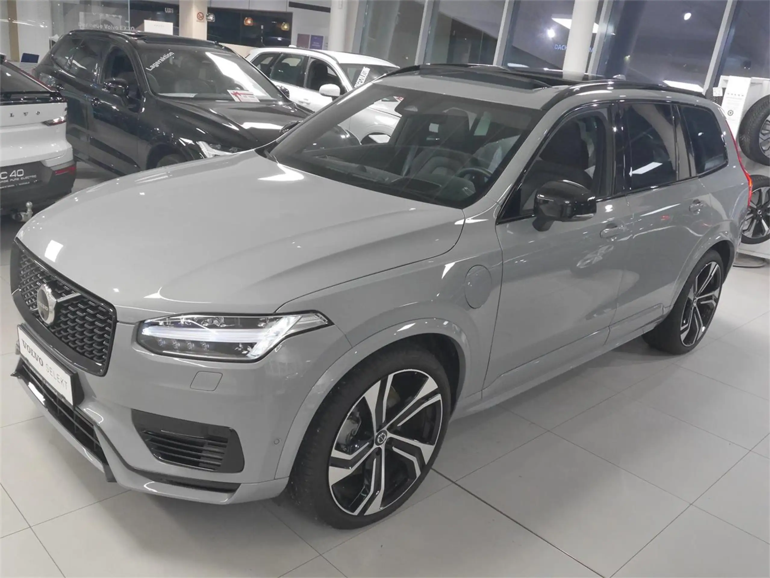 Volvo - XC90