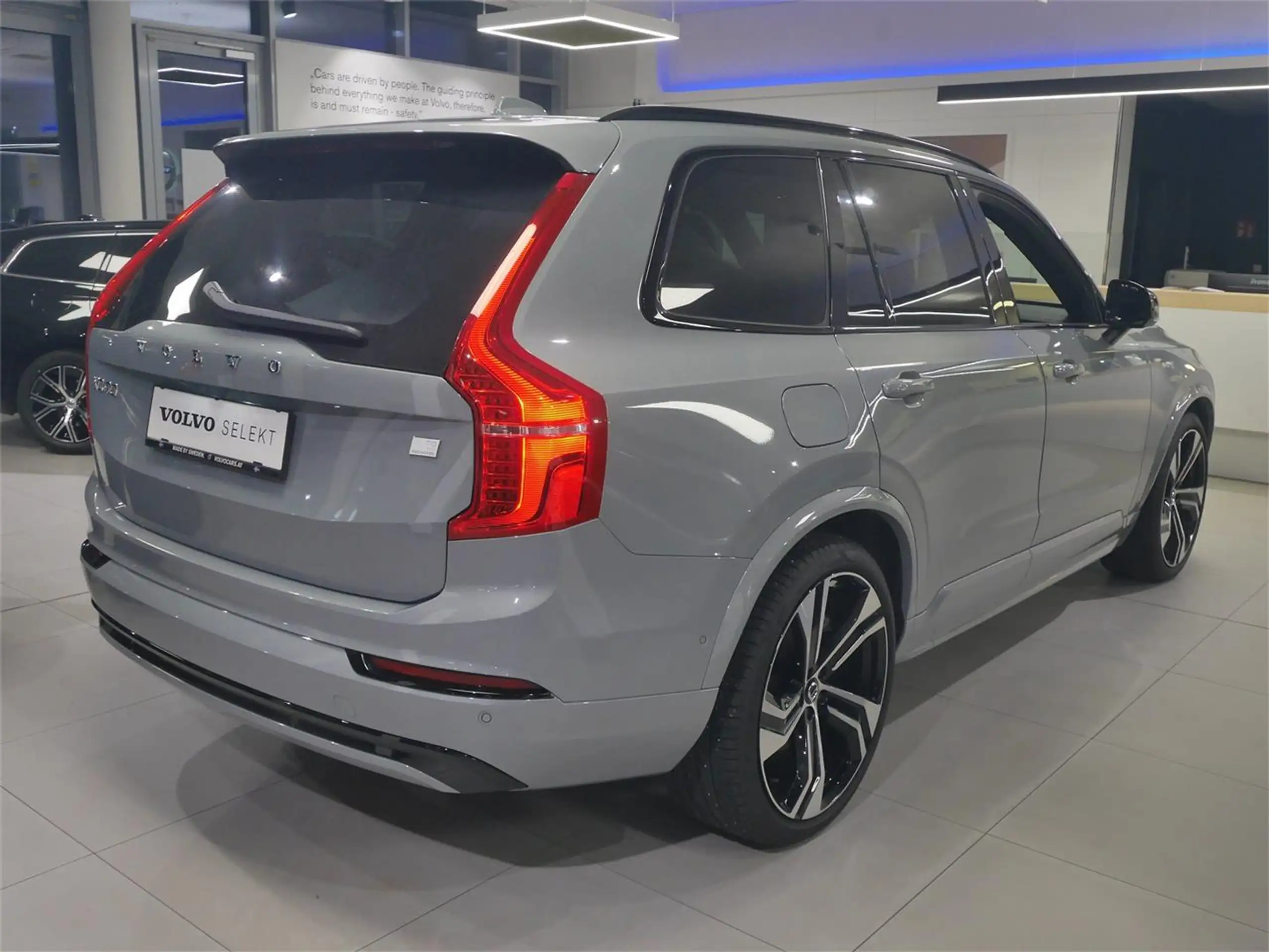 Volvo - XC90