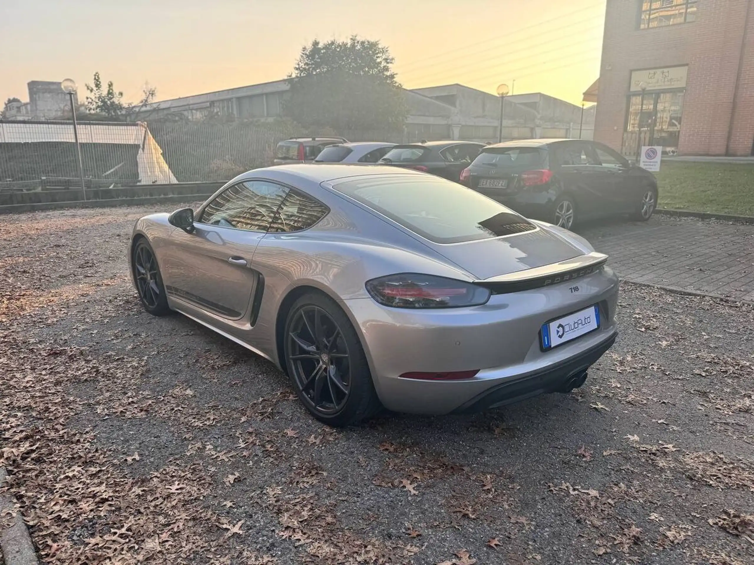 Porsche - Cayman