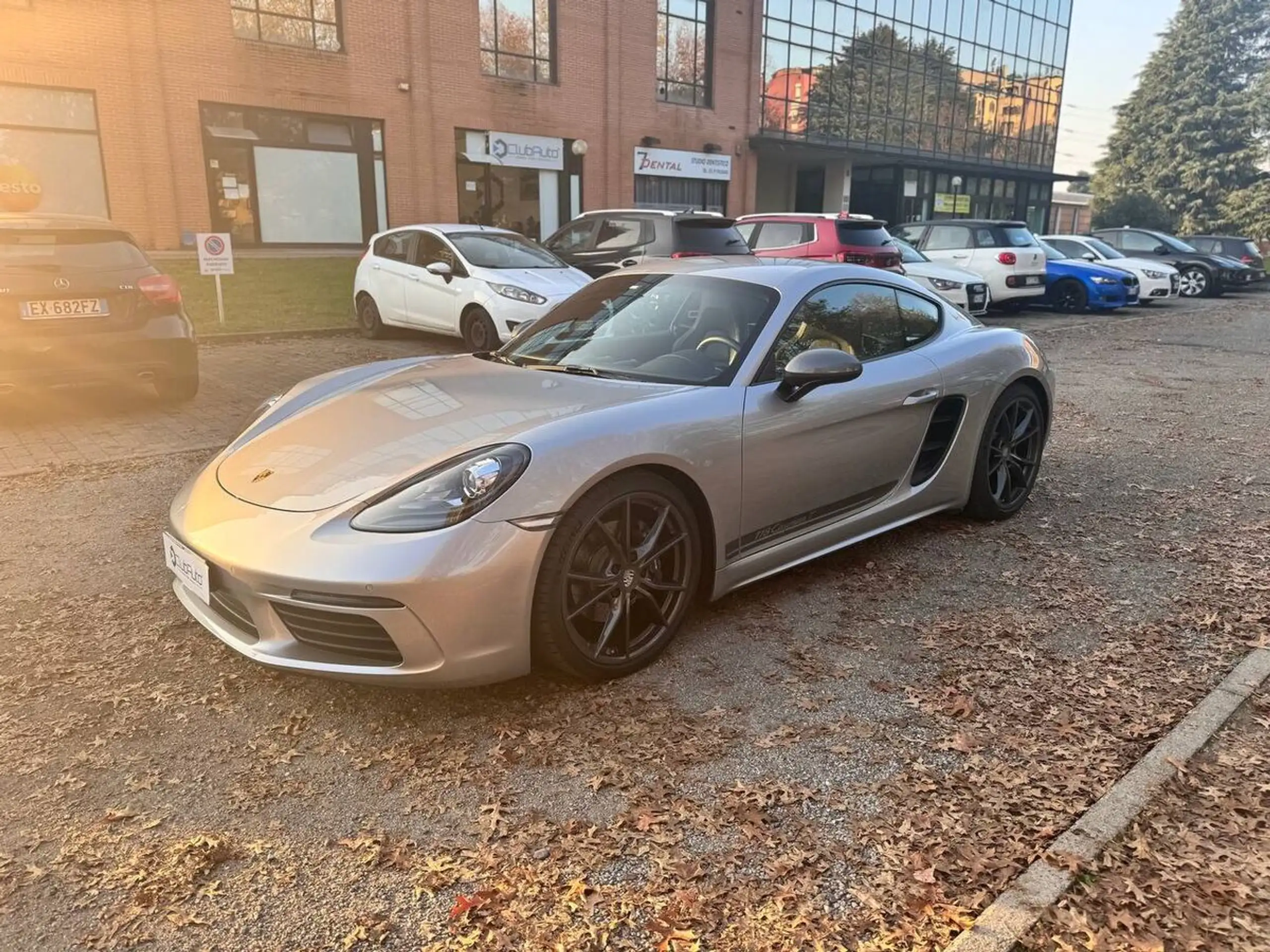 Porsche - Cayman