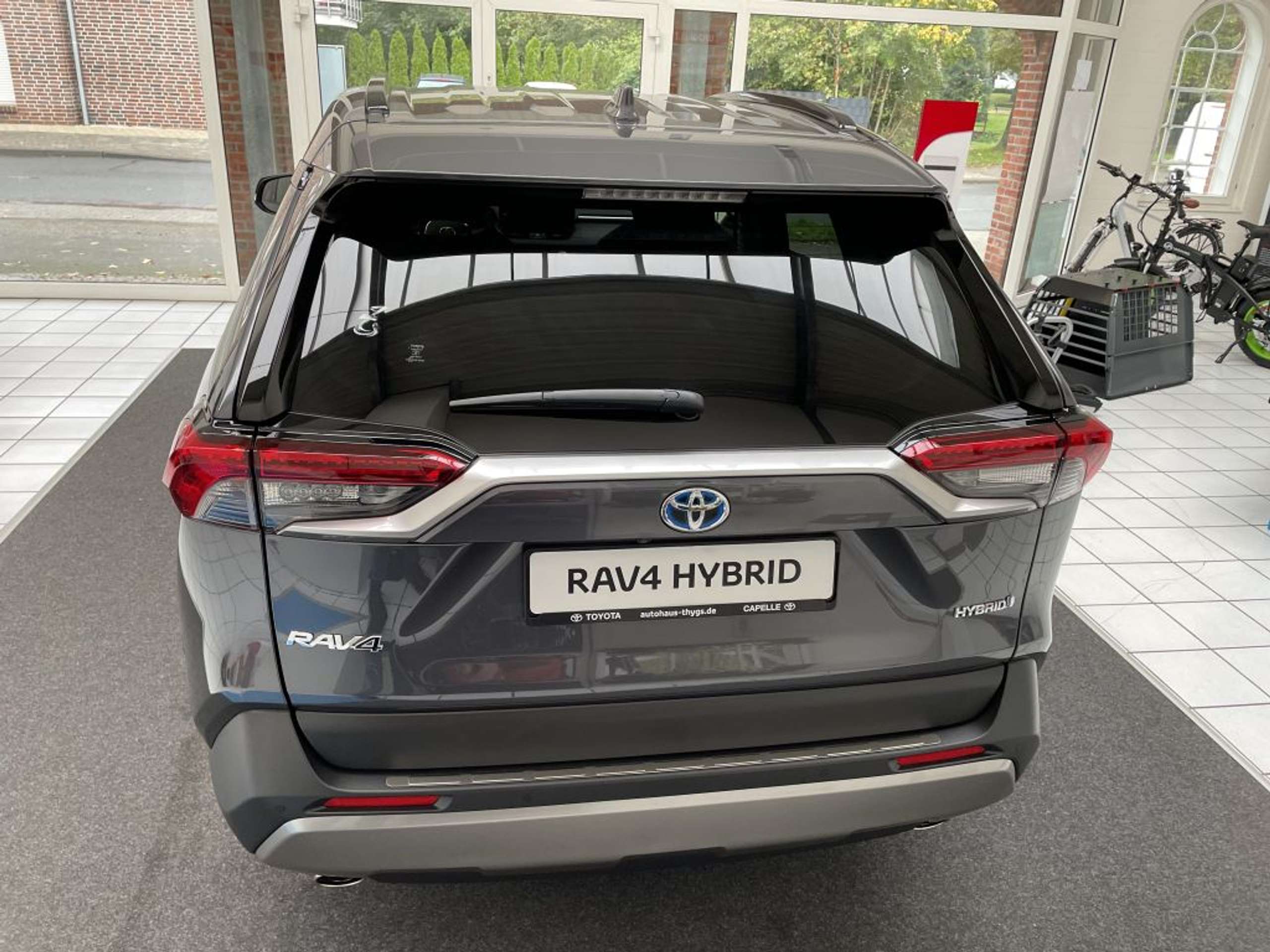 Toyota - RAV 4