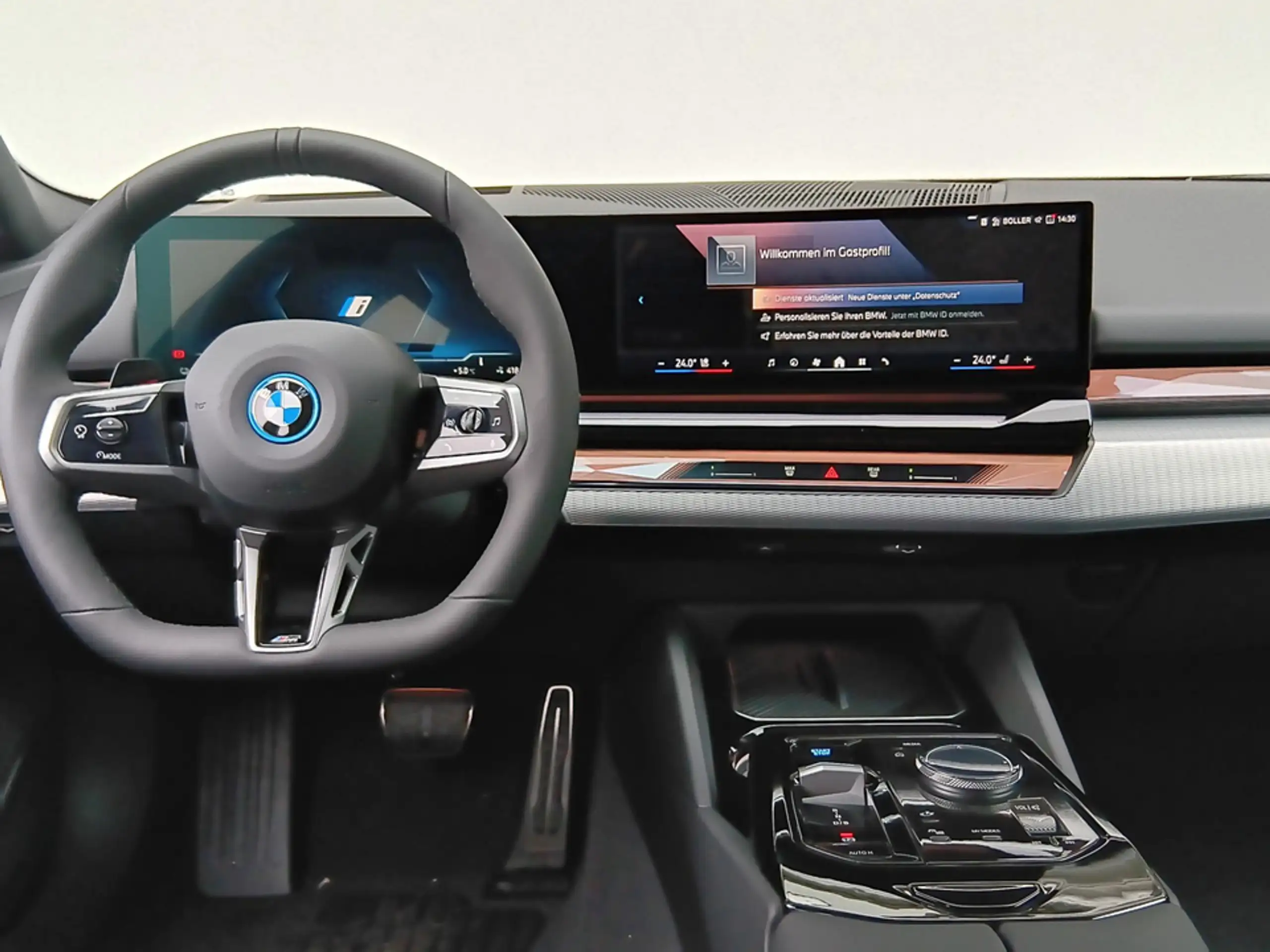 BMW - i5