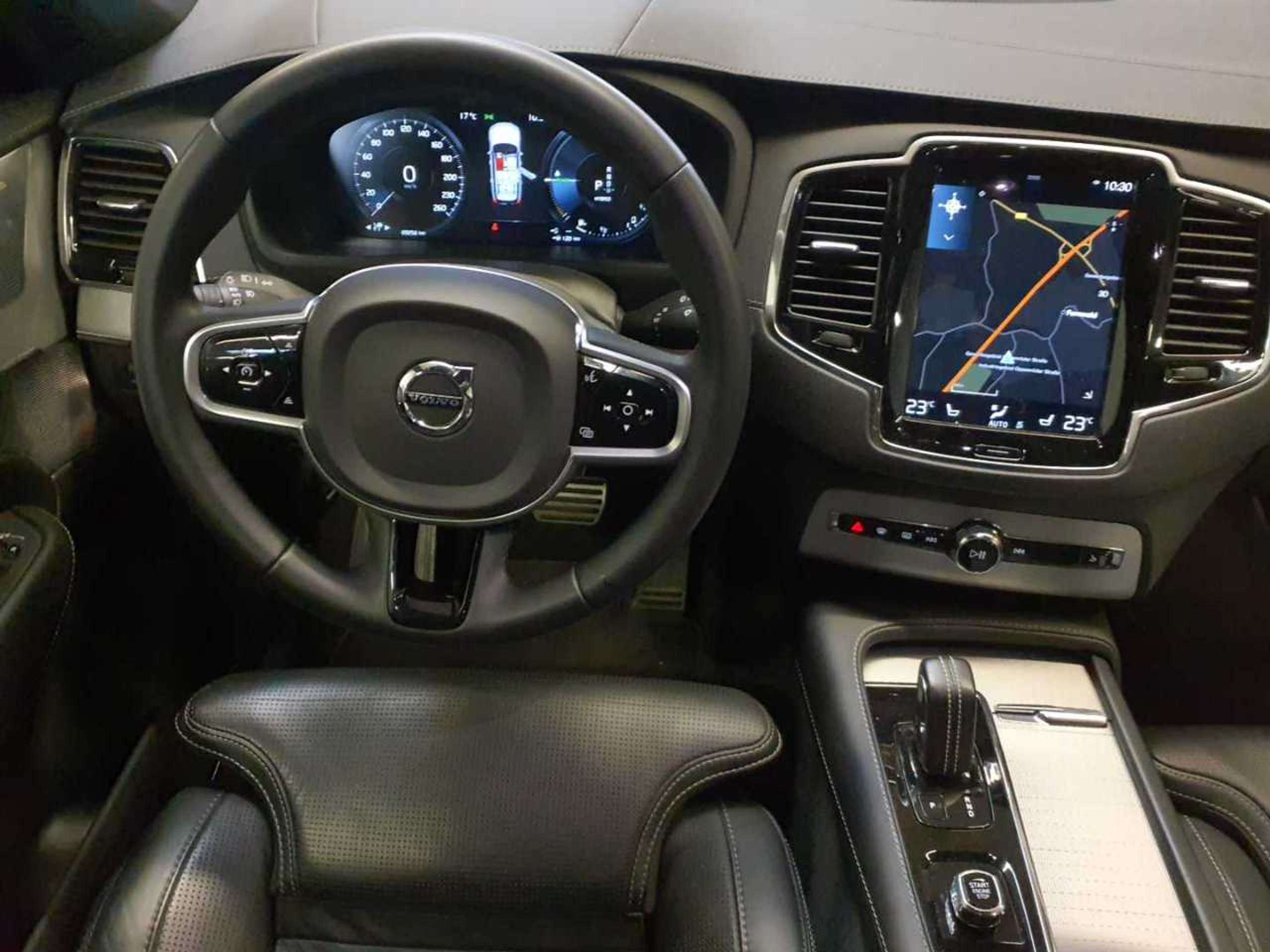 Volvo - XC90