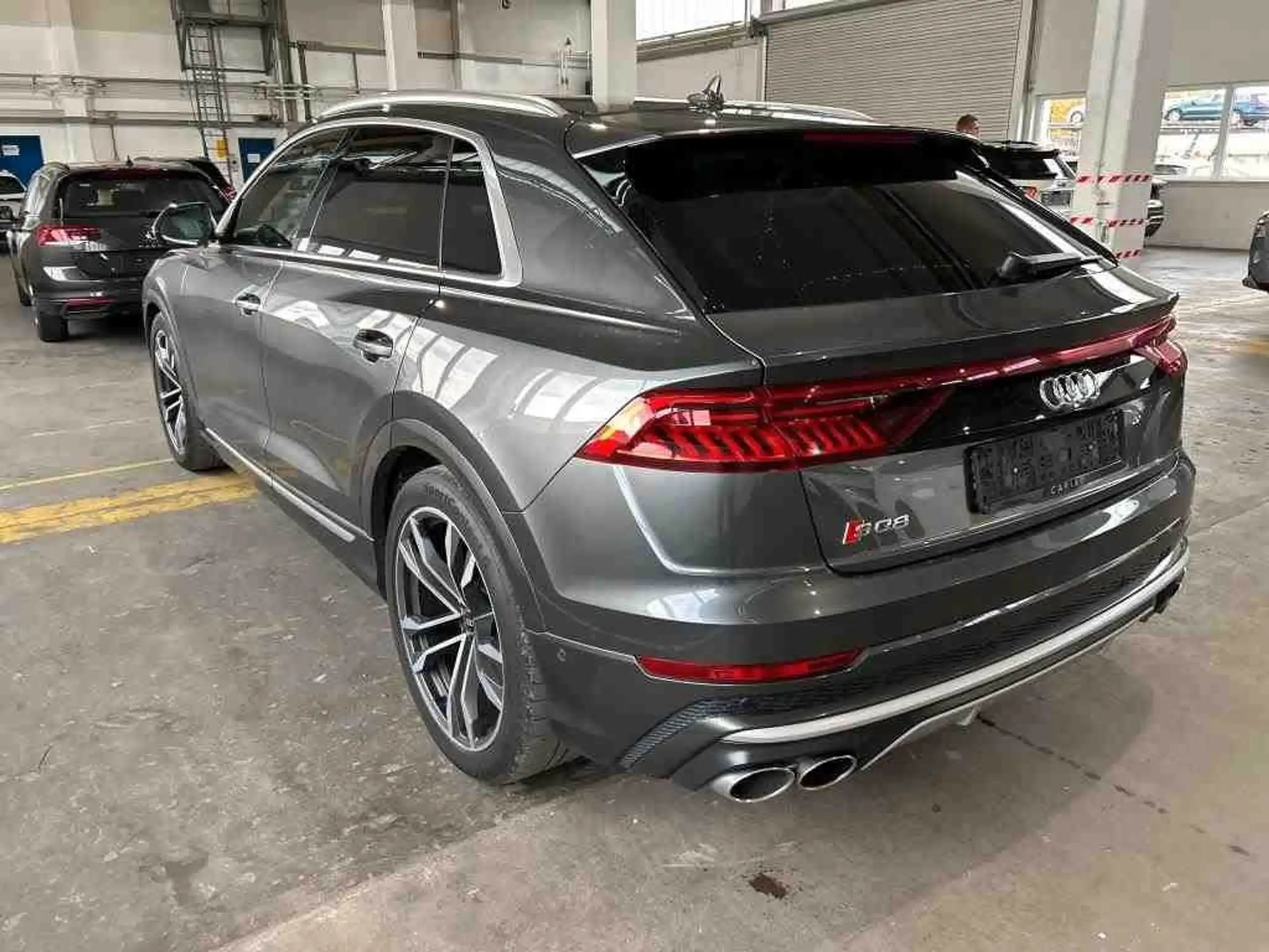 Audi - SQ8