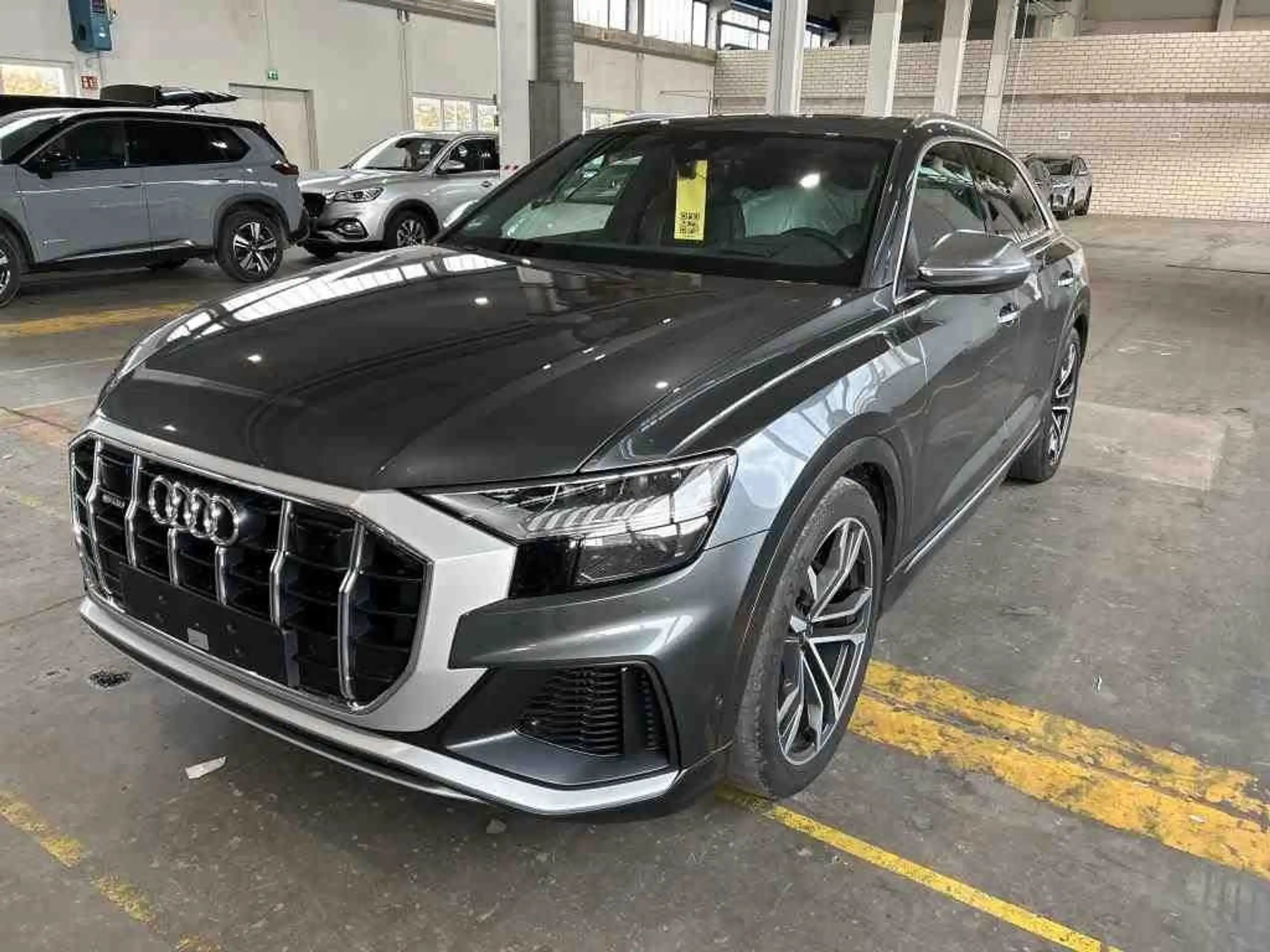 Audi - SQ8