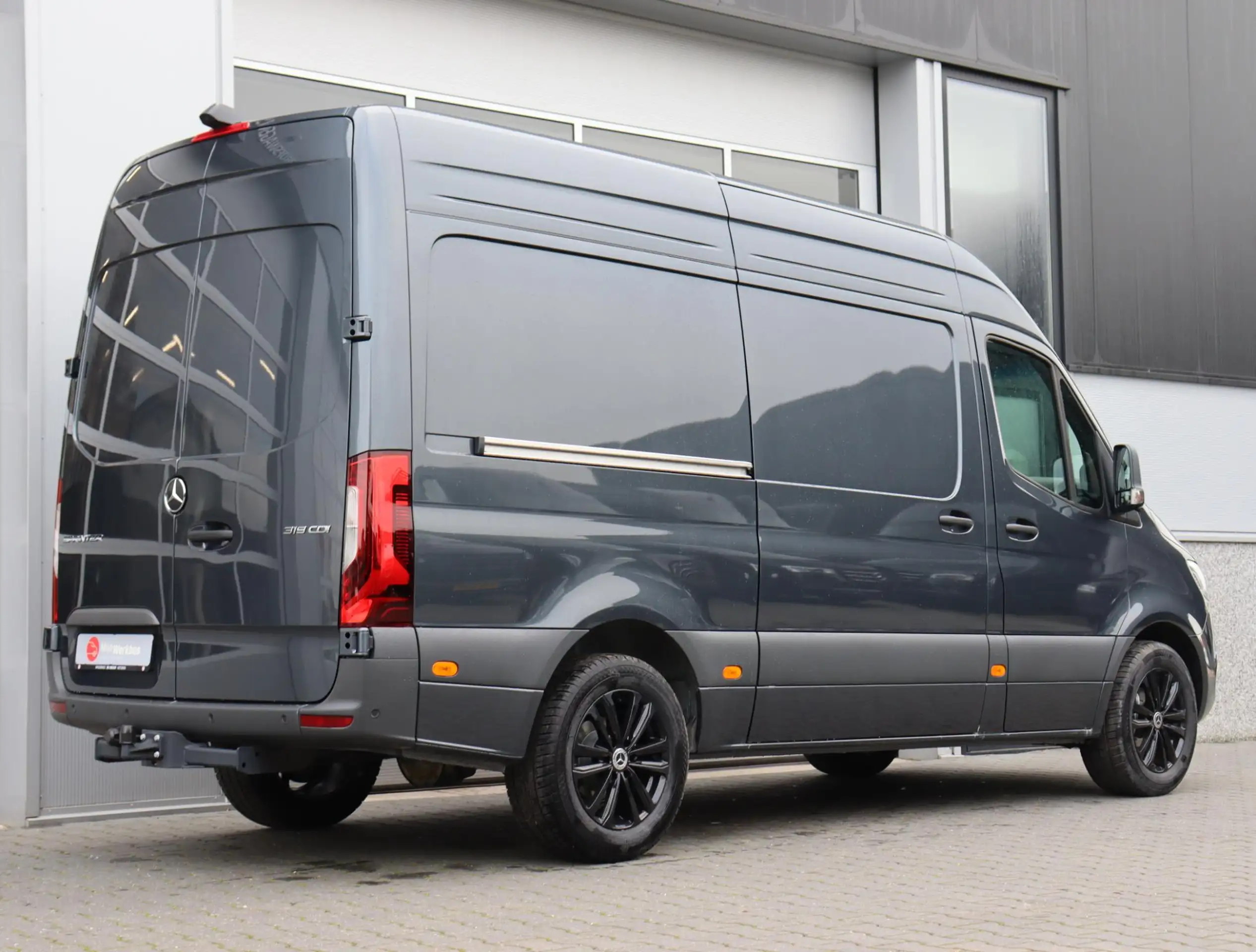 Mercedes-Benz - Sprinter