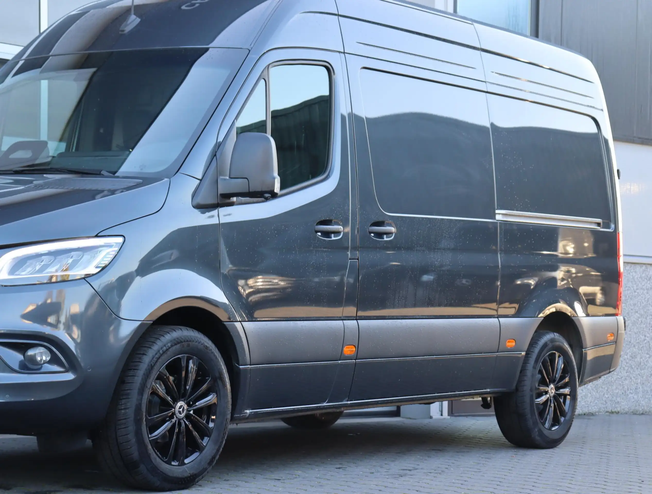 Mercedes-Benz - Sprinter