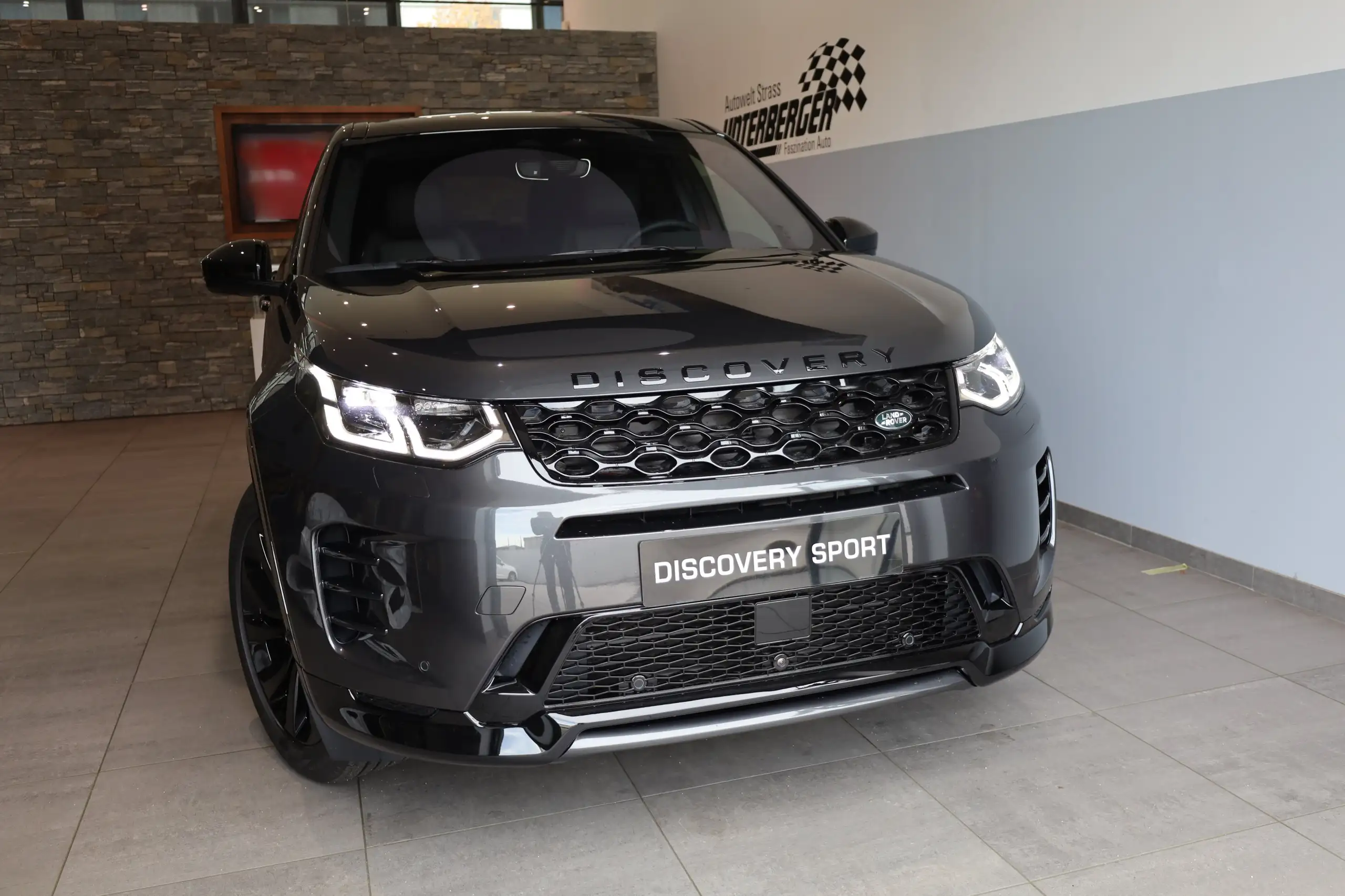 Land Rover - Discovery Sport