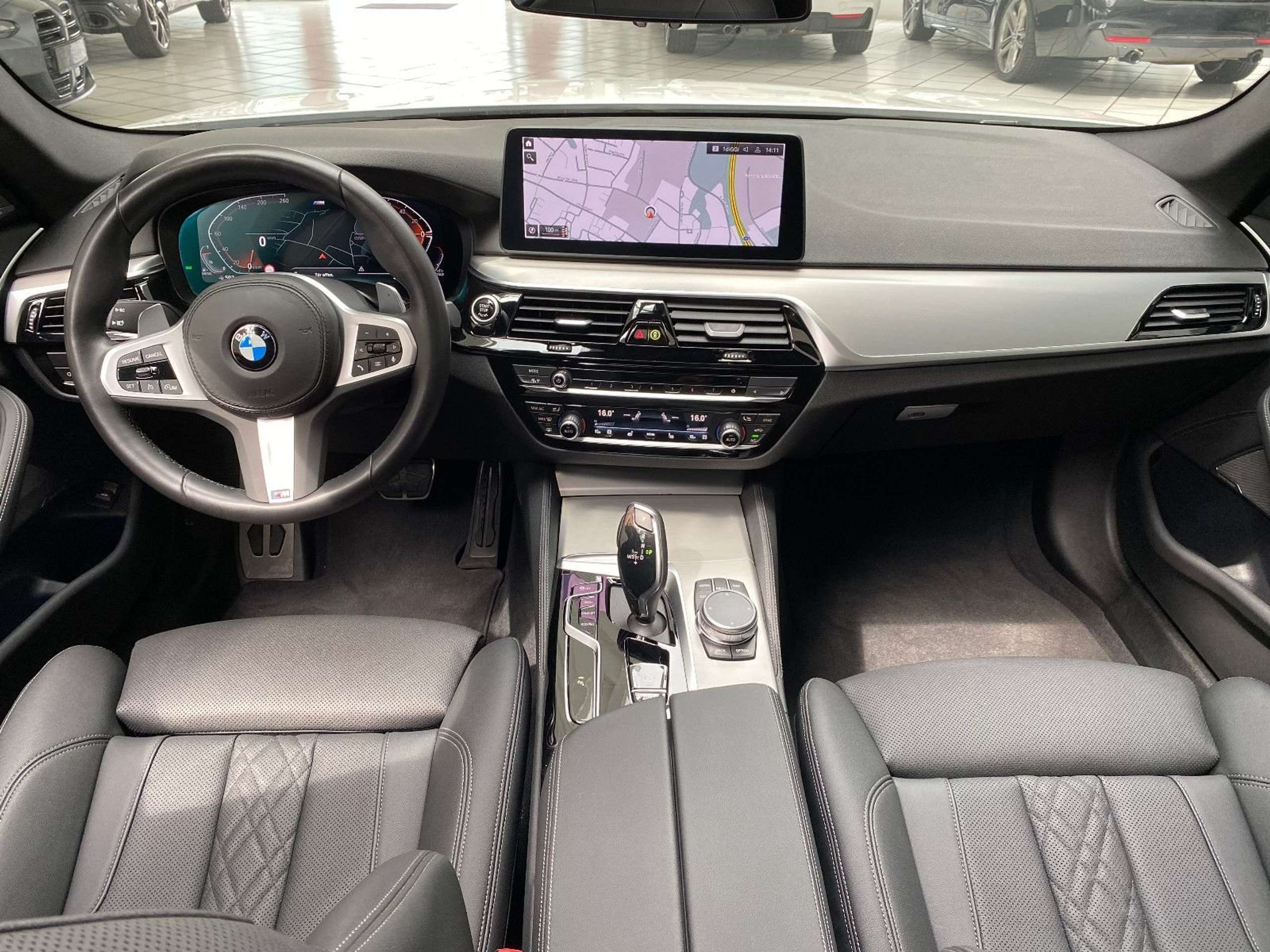 BMW - 520