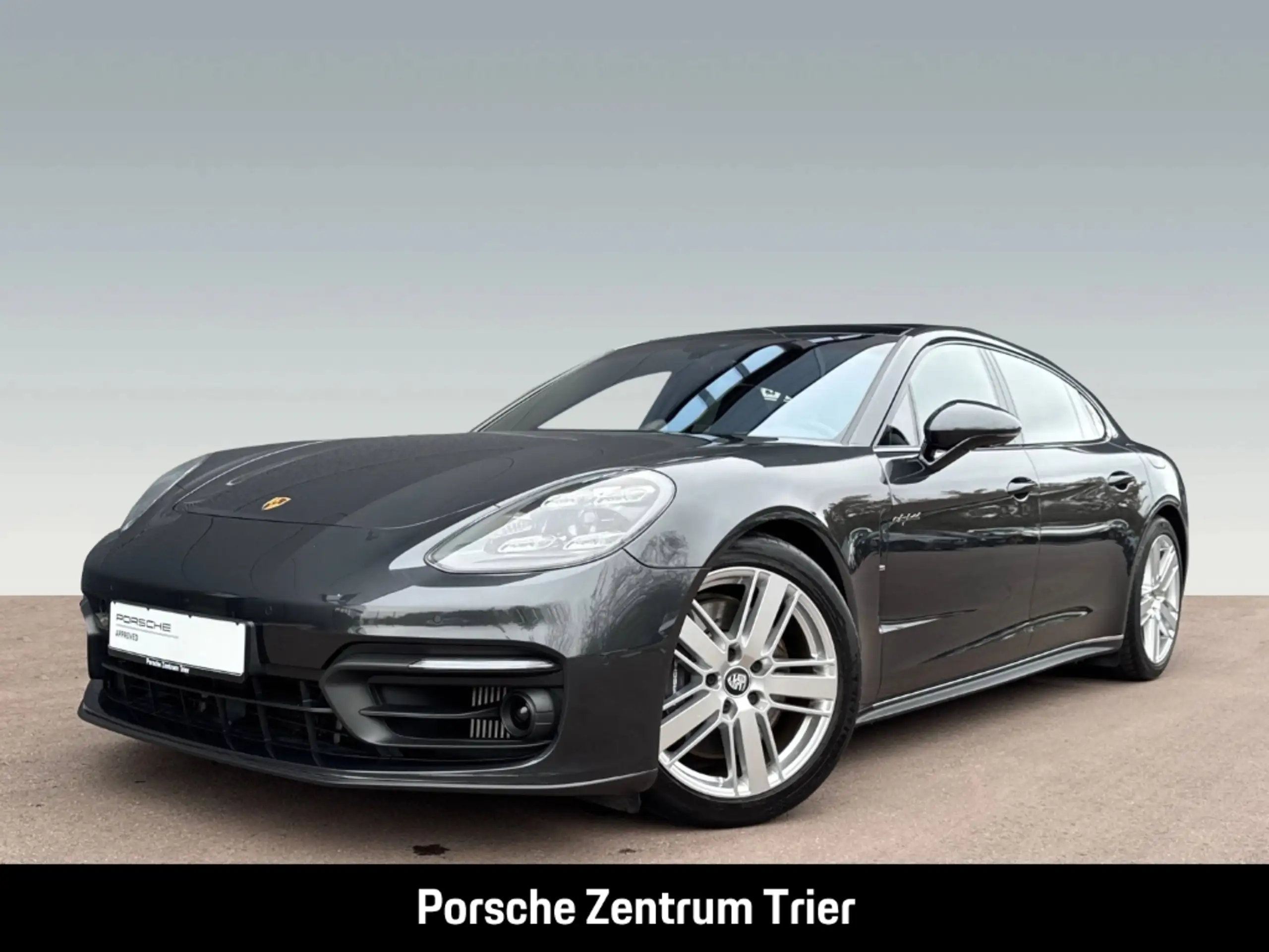 Porsche Panamera 2021