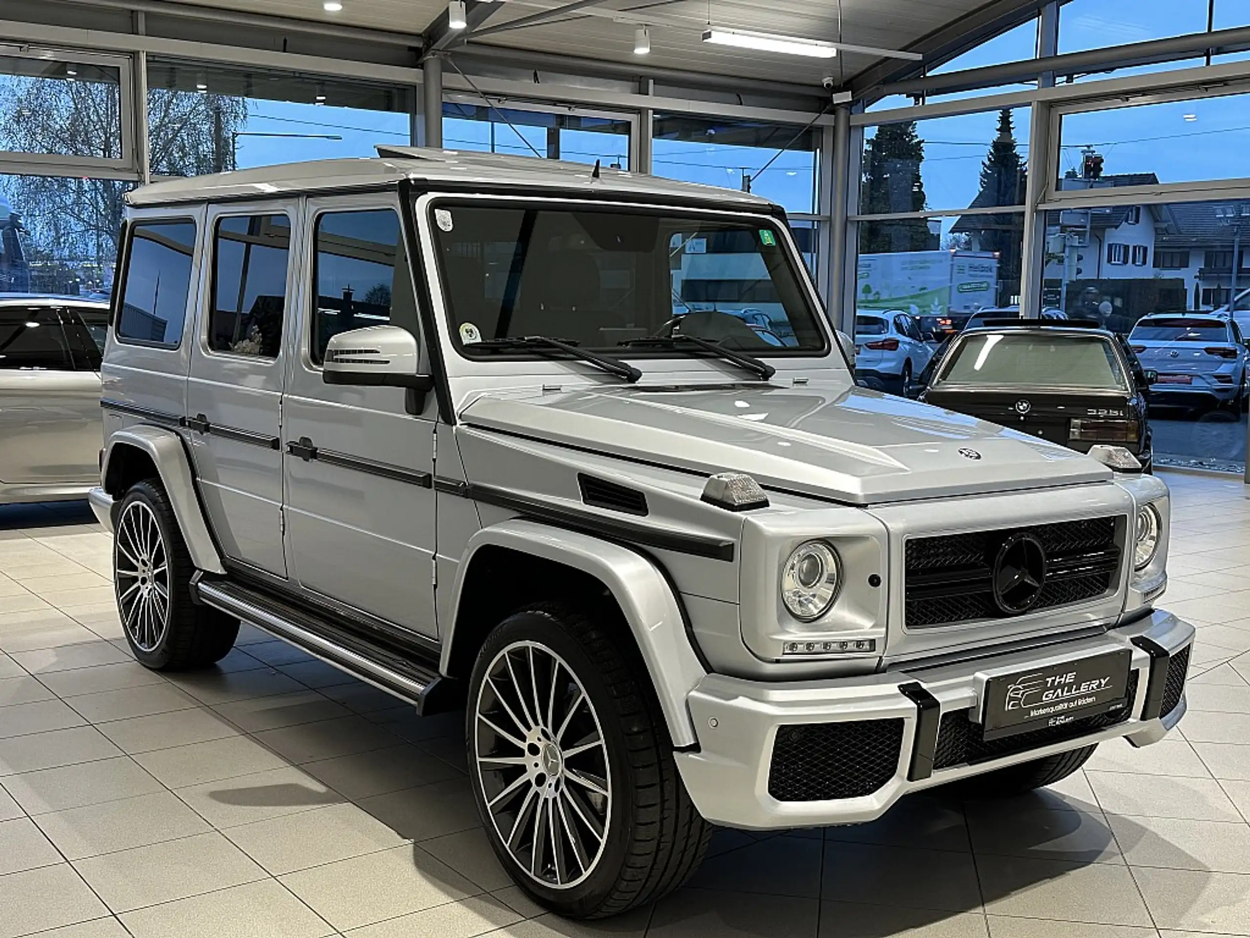 Mercedes-Benz - G 350