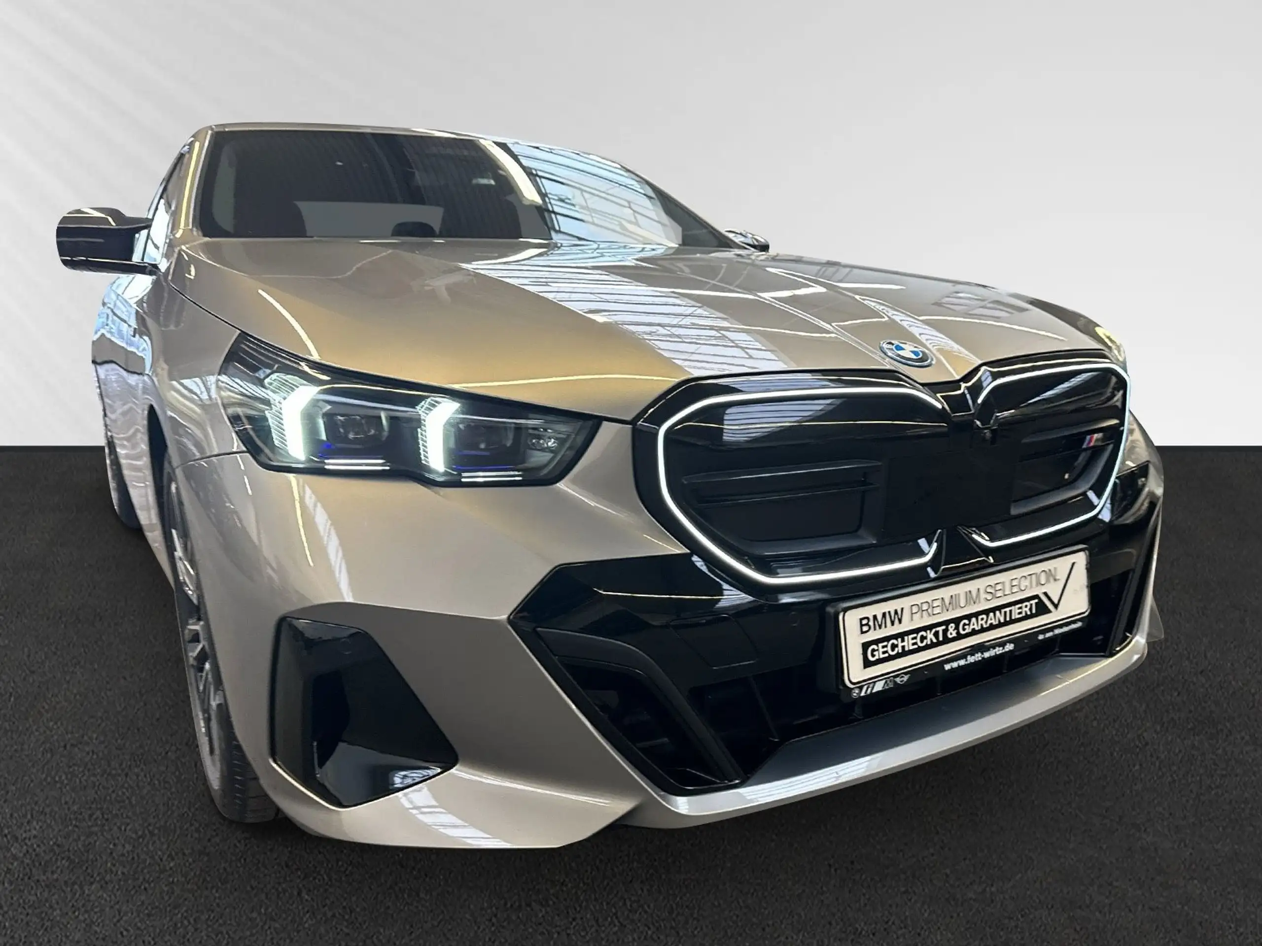 BMW - i5