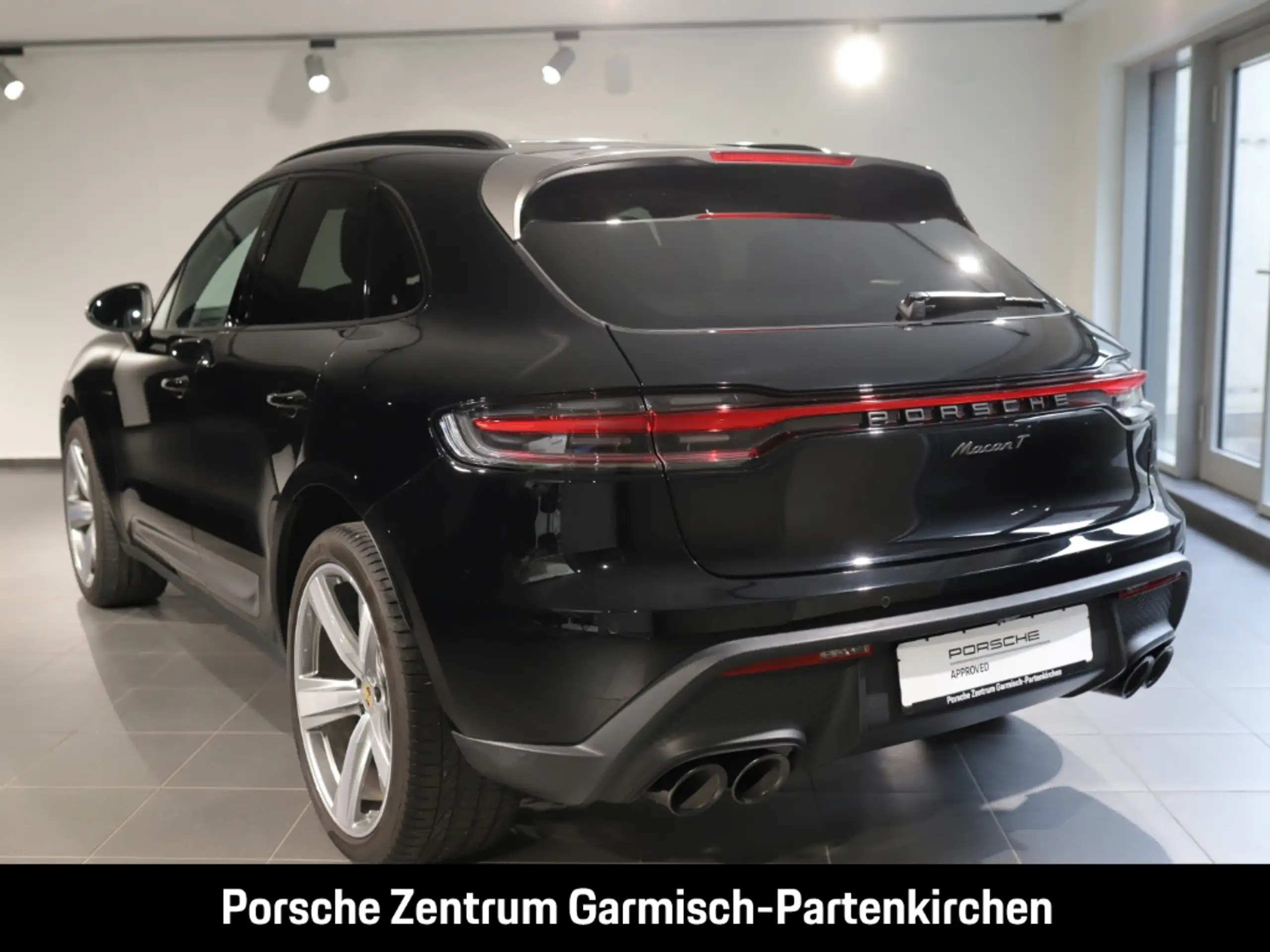 Porsche - Macan