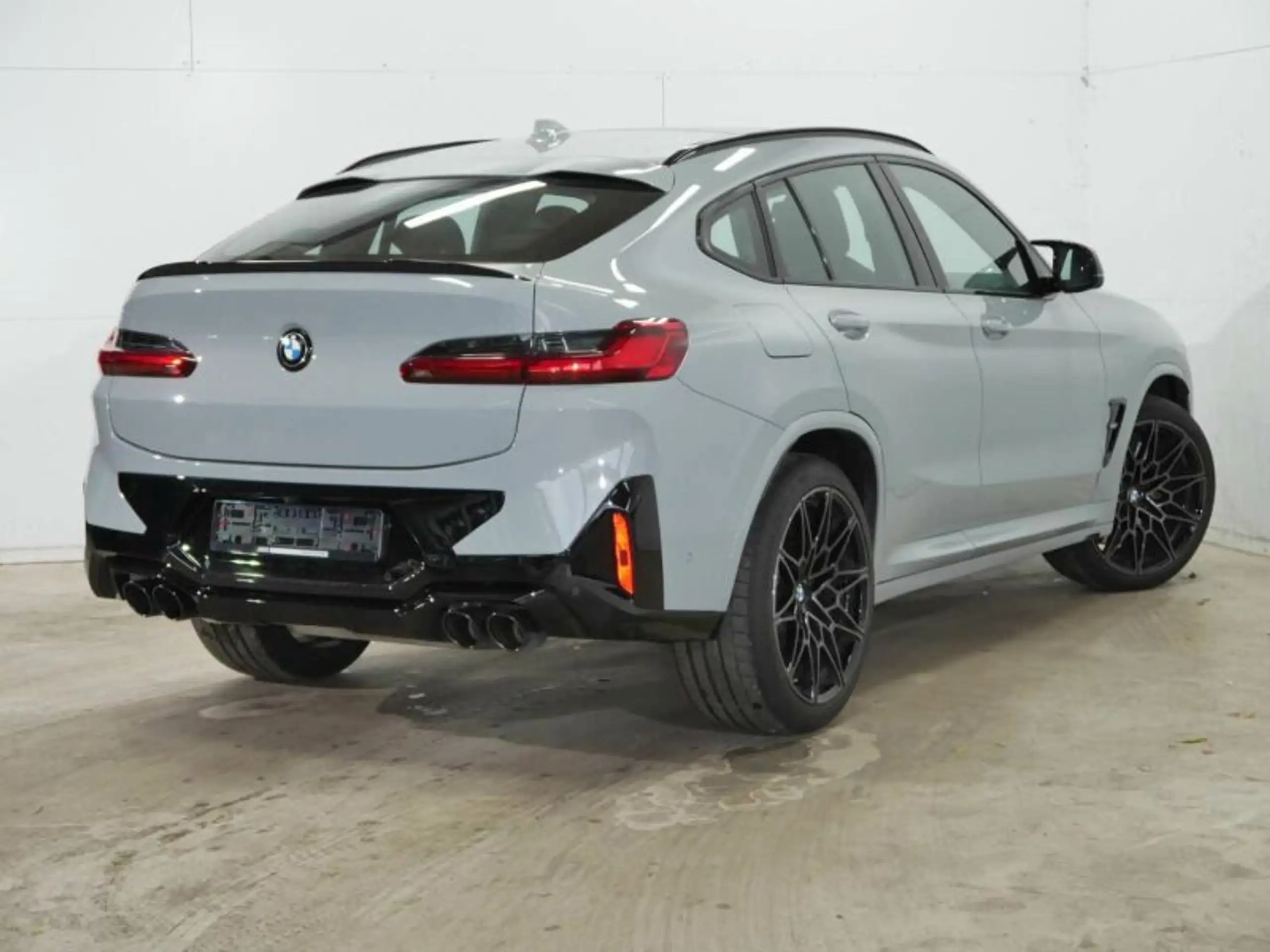 BMW - X4 M