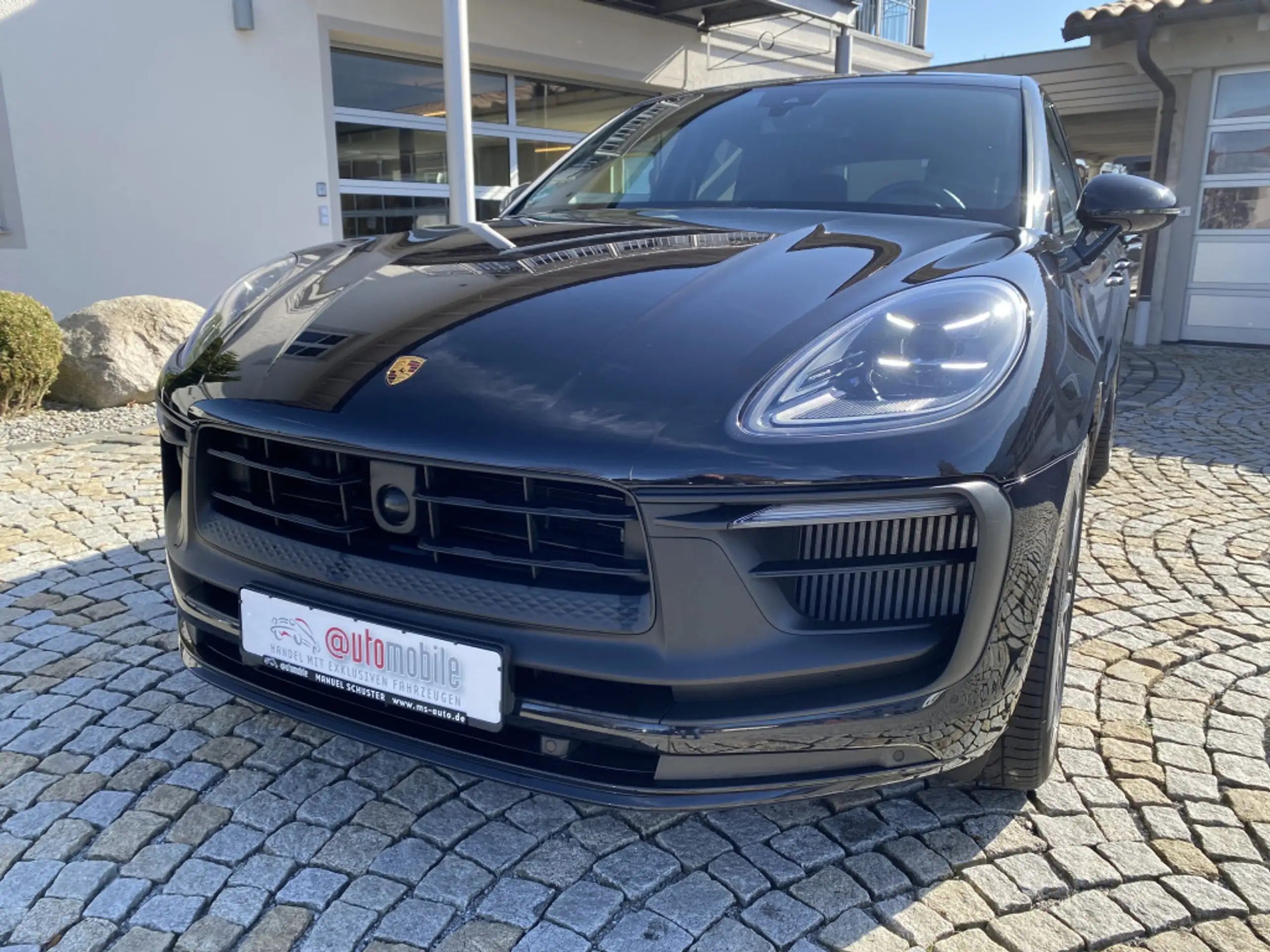 Porsche - Macan