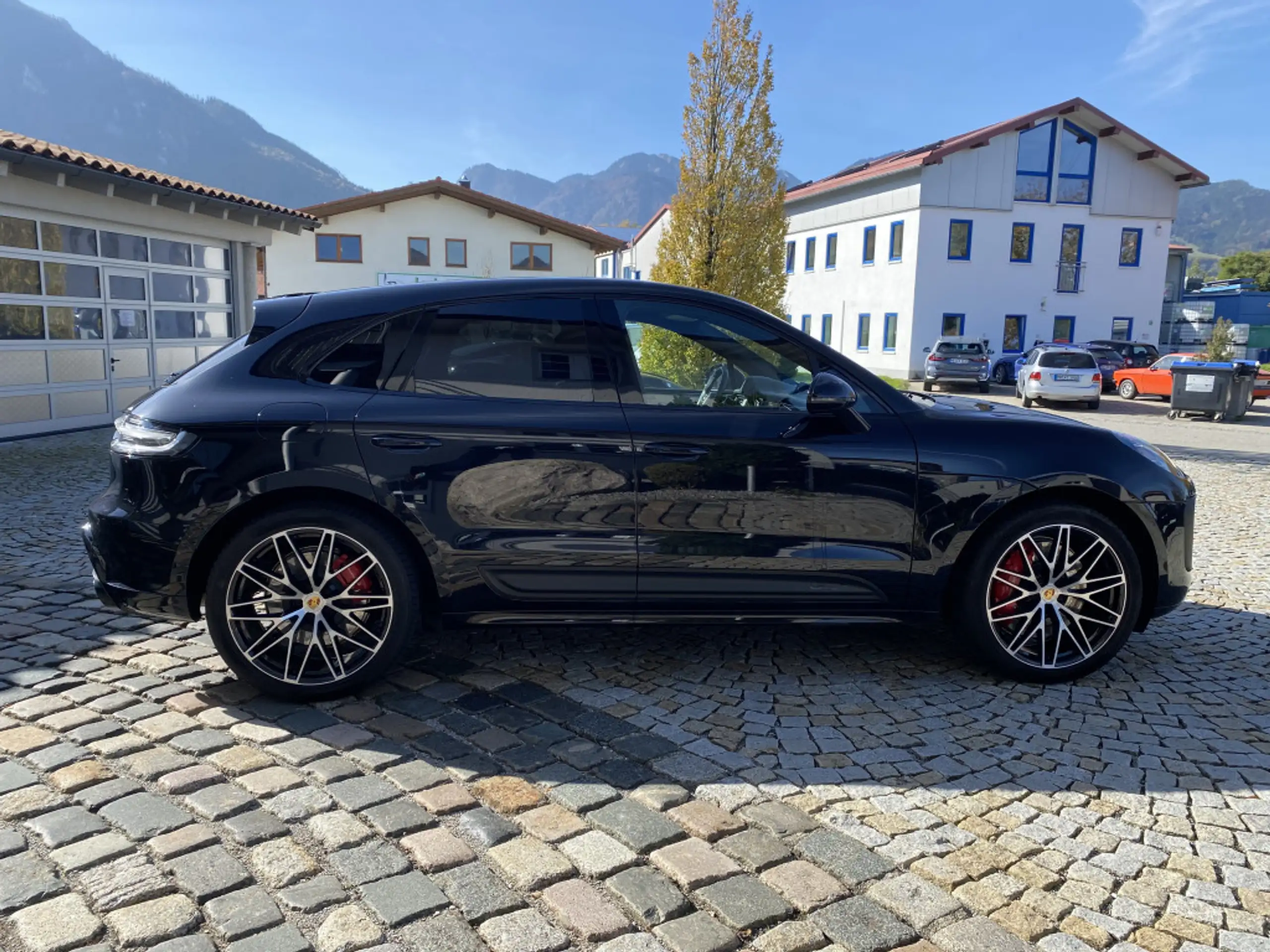 Porsche - Macan