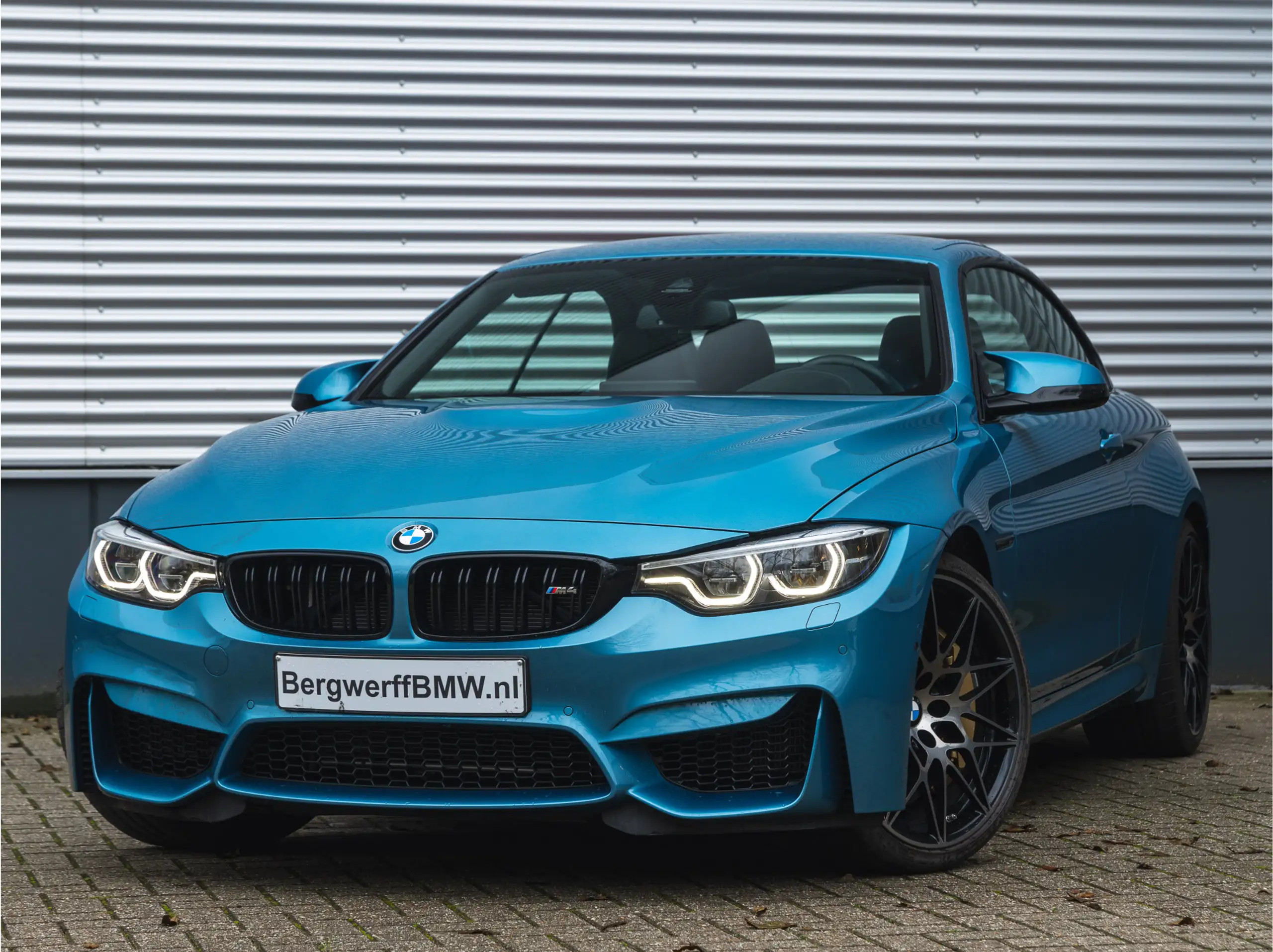 BMW - M4