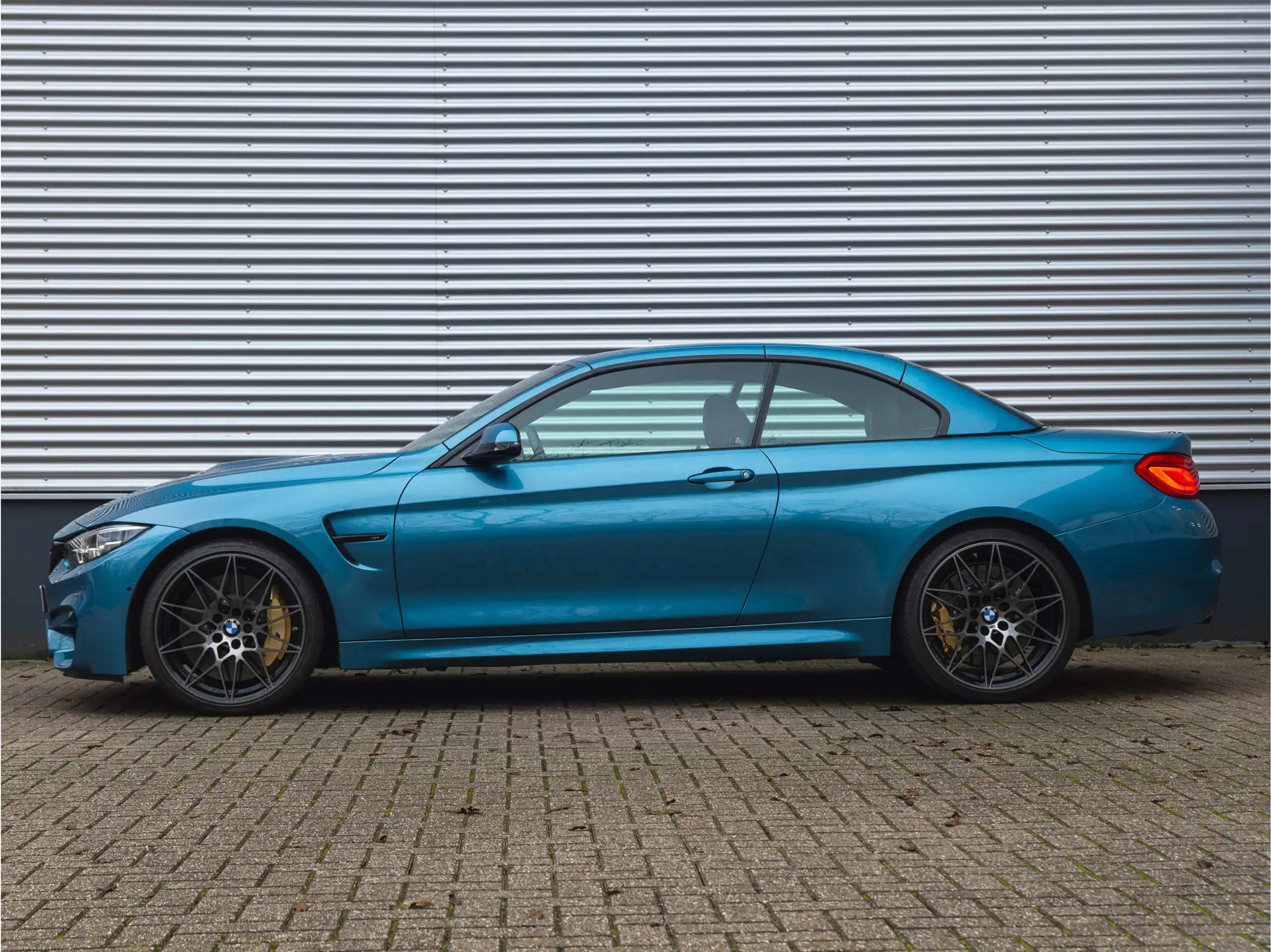 BMW - M4