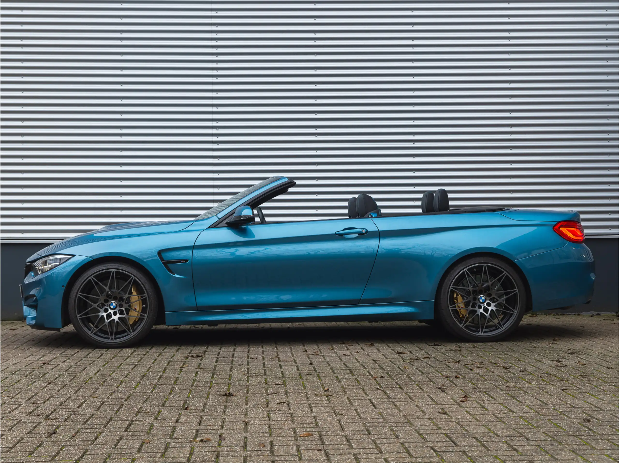 BMW - M4