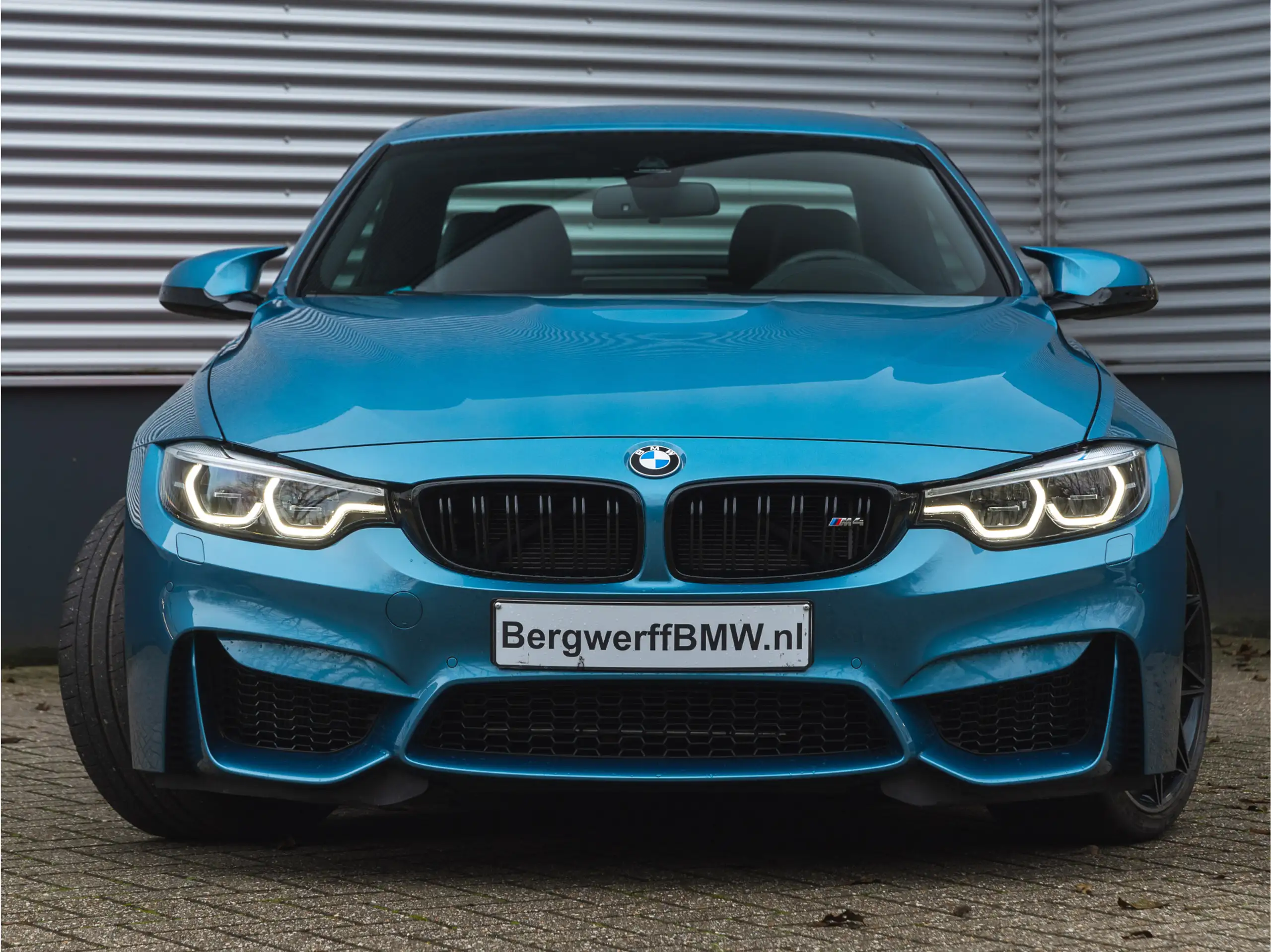 BMW - M4