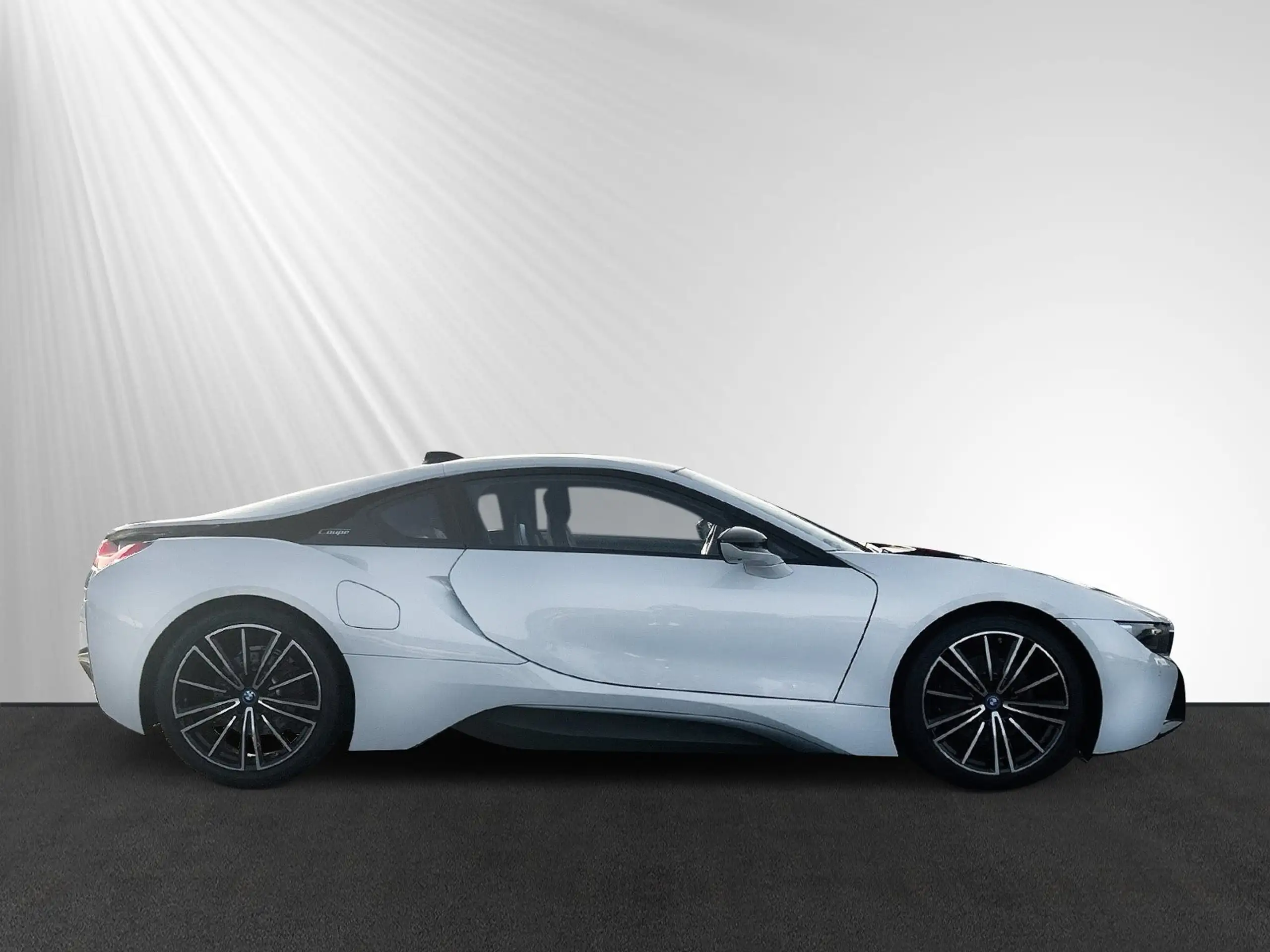 BMW - i8