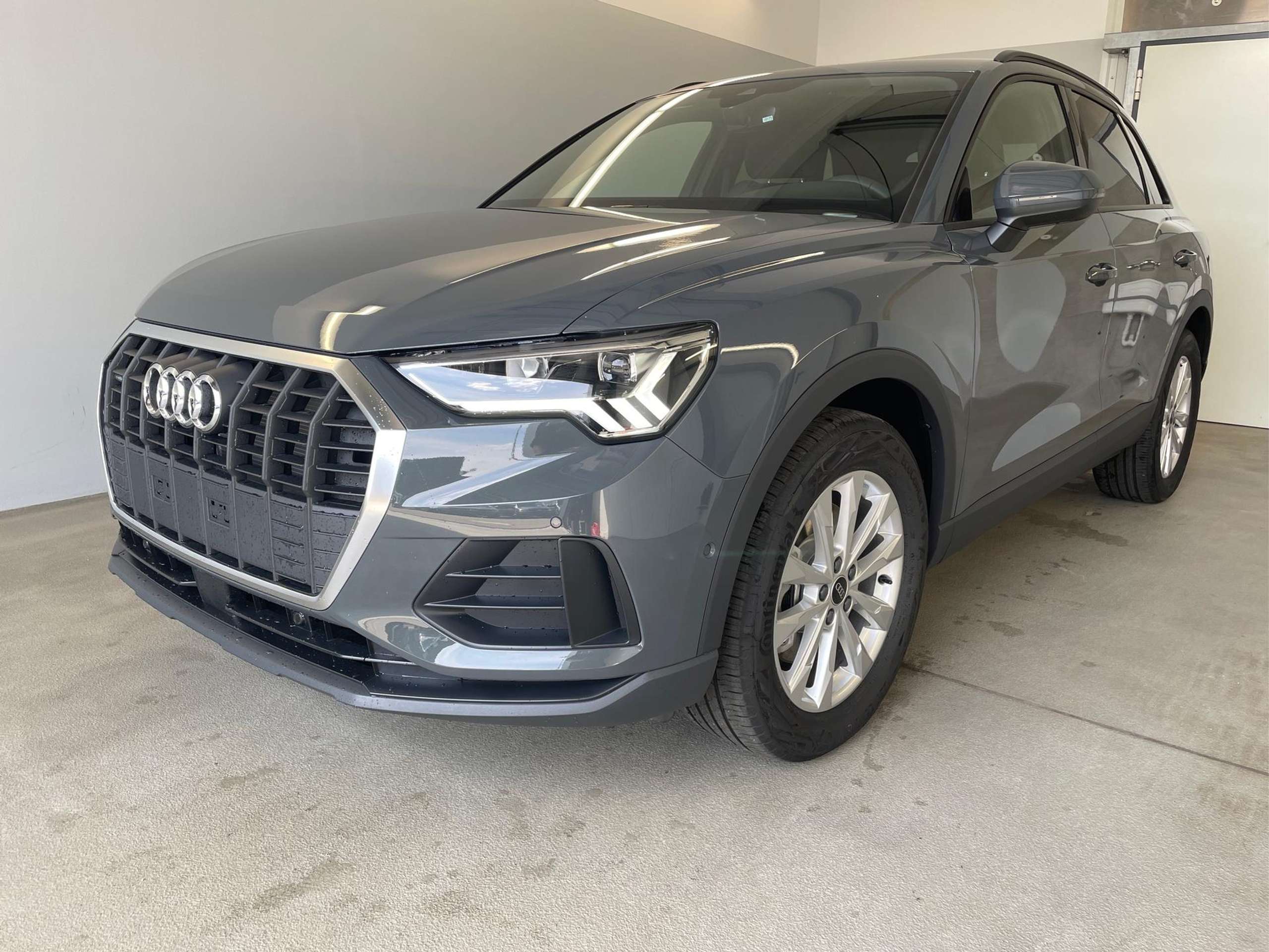 Audi - Q3