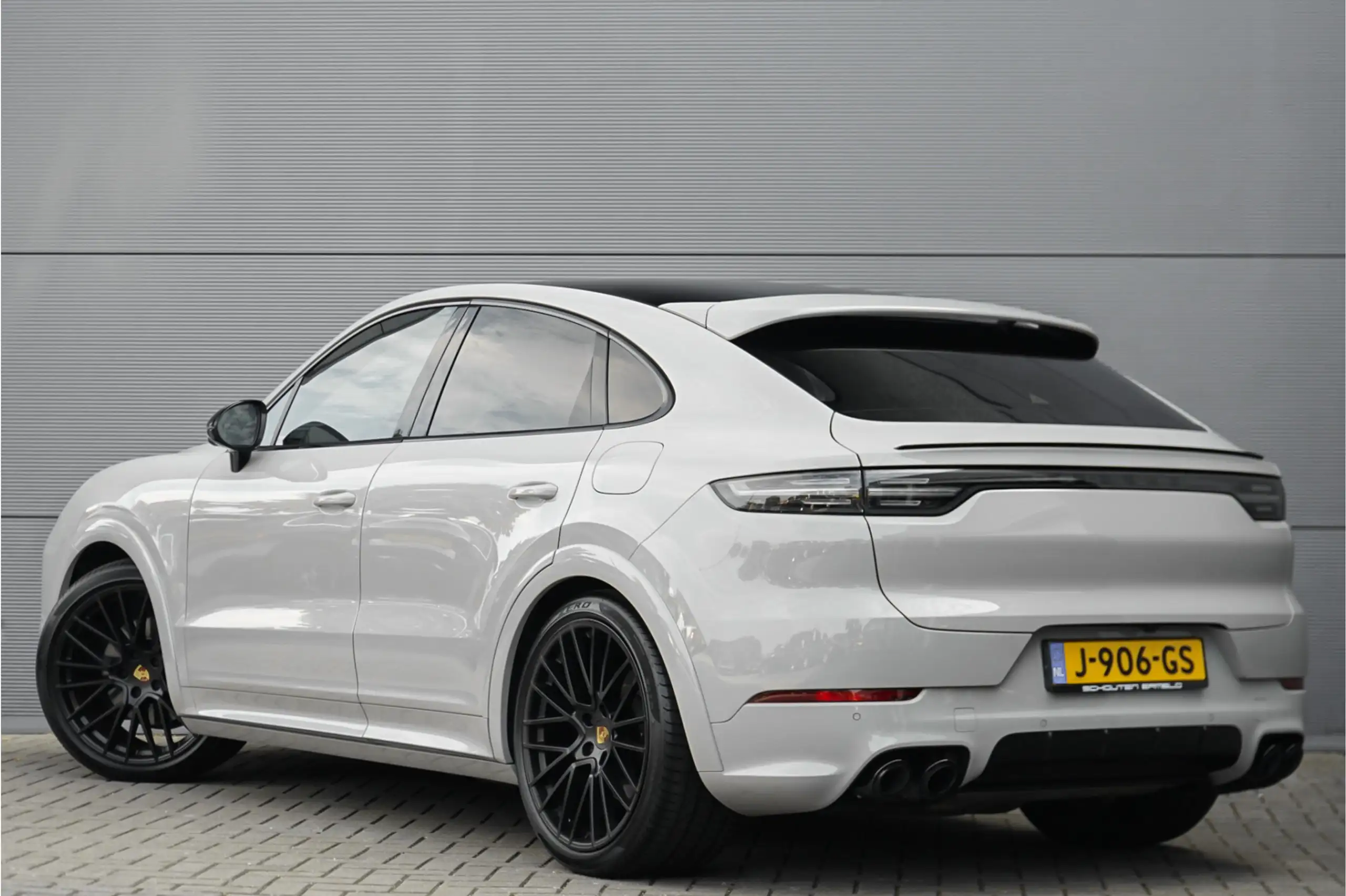 Porsche - Cayenne