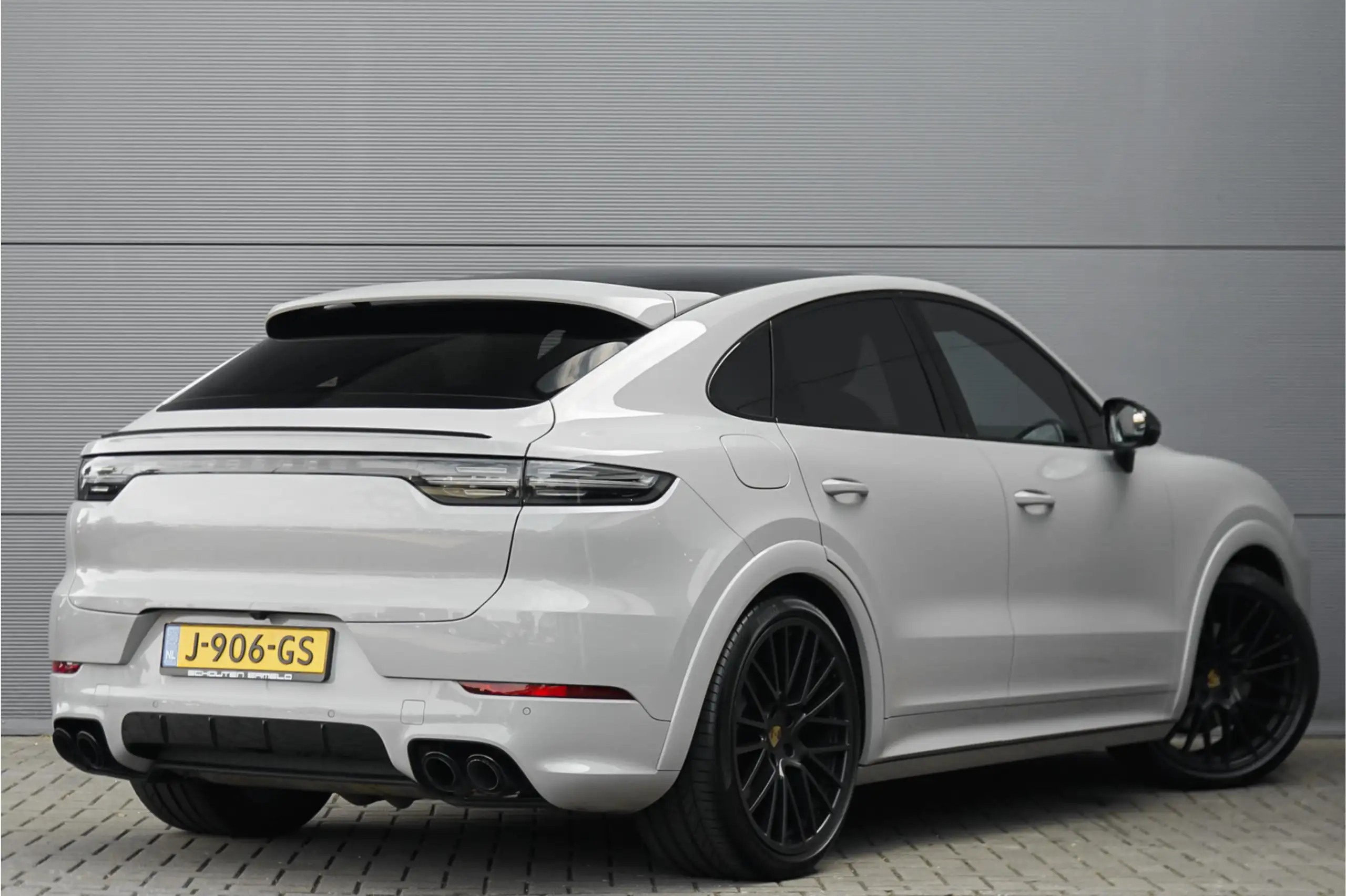 Porsche - Cayenne