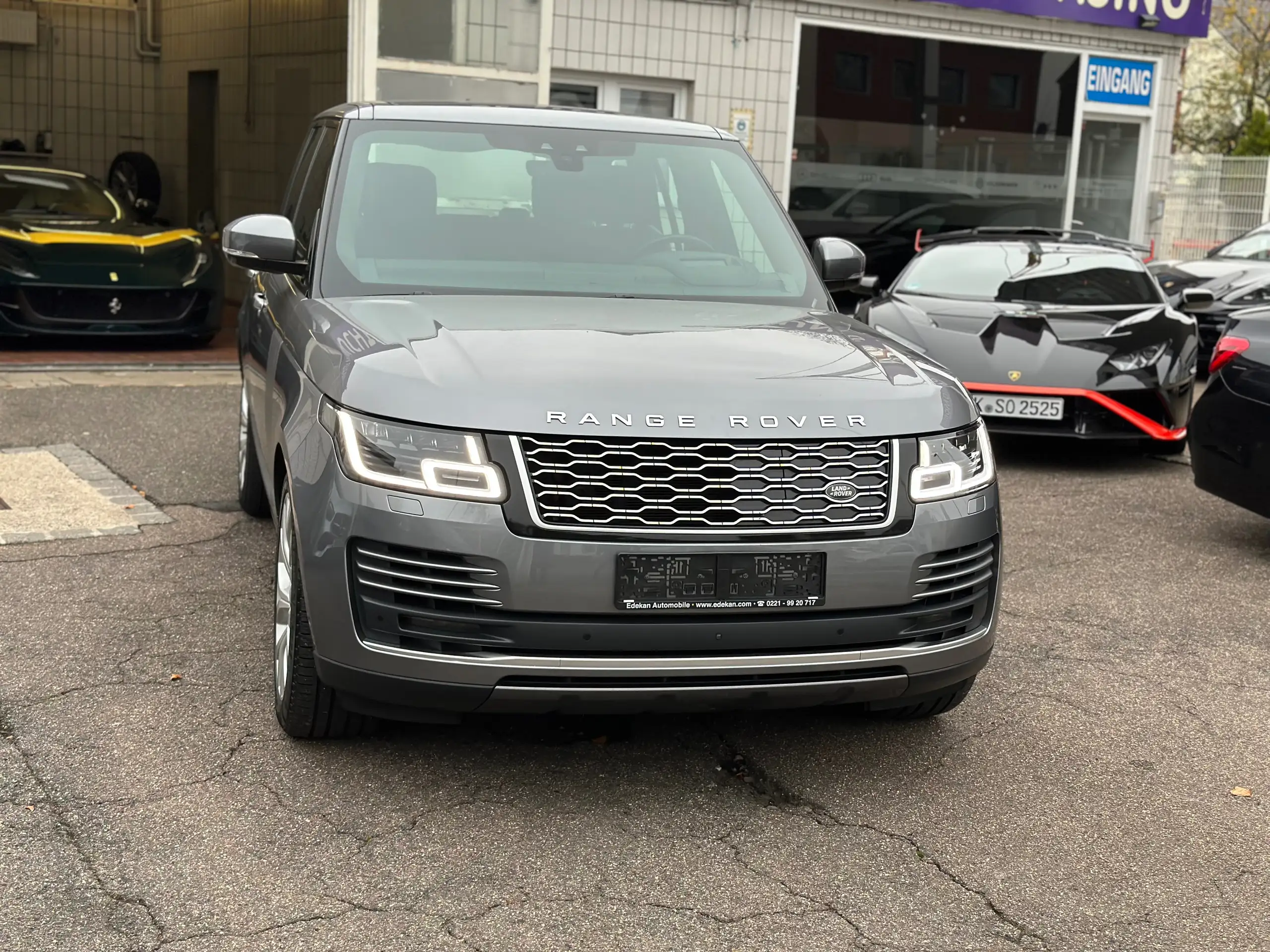 Land Rover - Range Rover