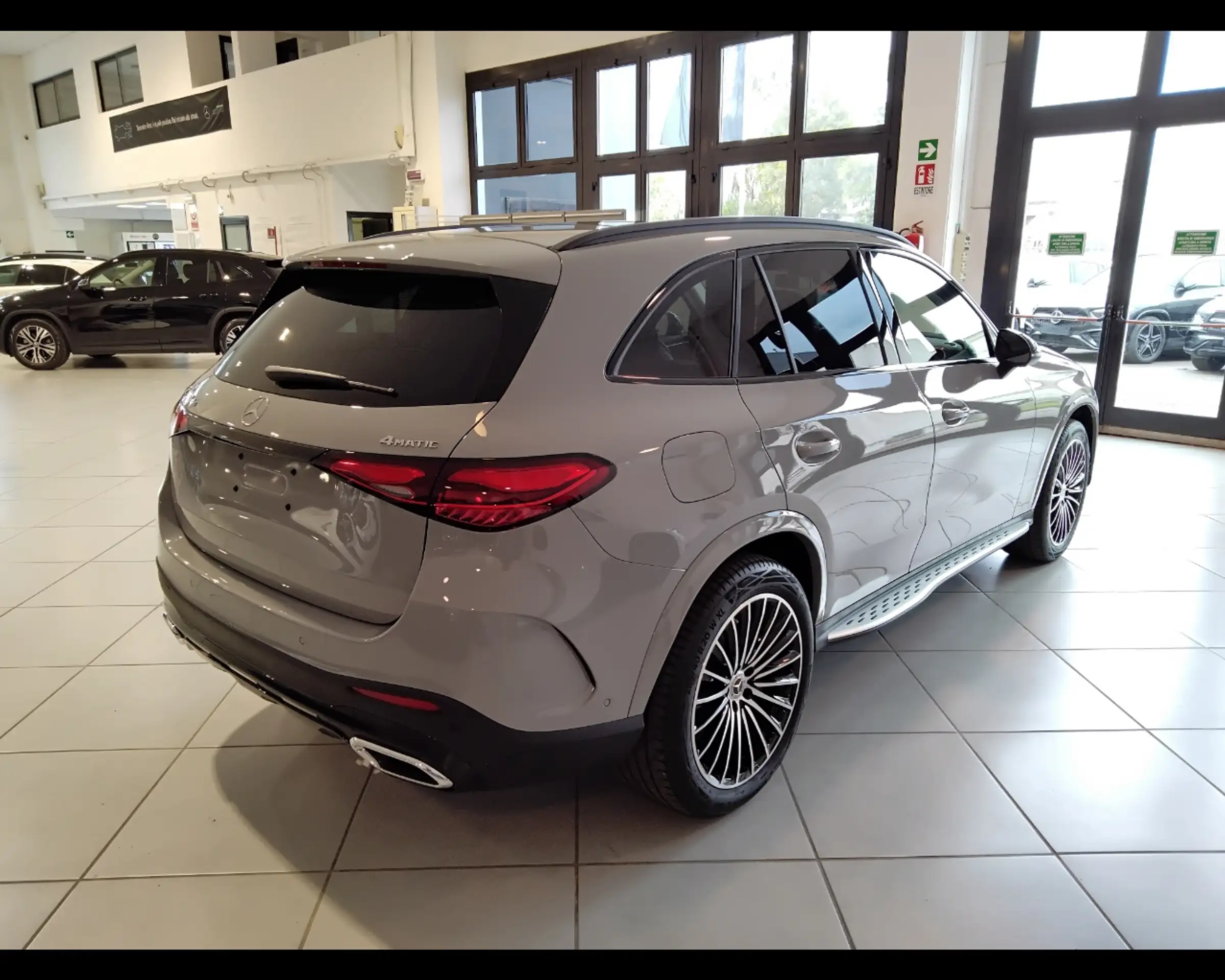 Mercedes-Benz - GLC 300