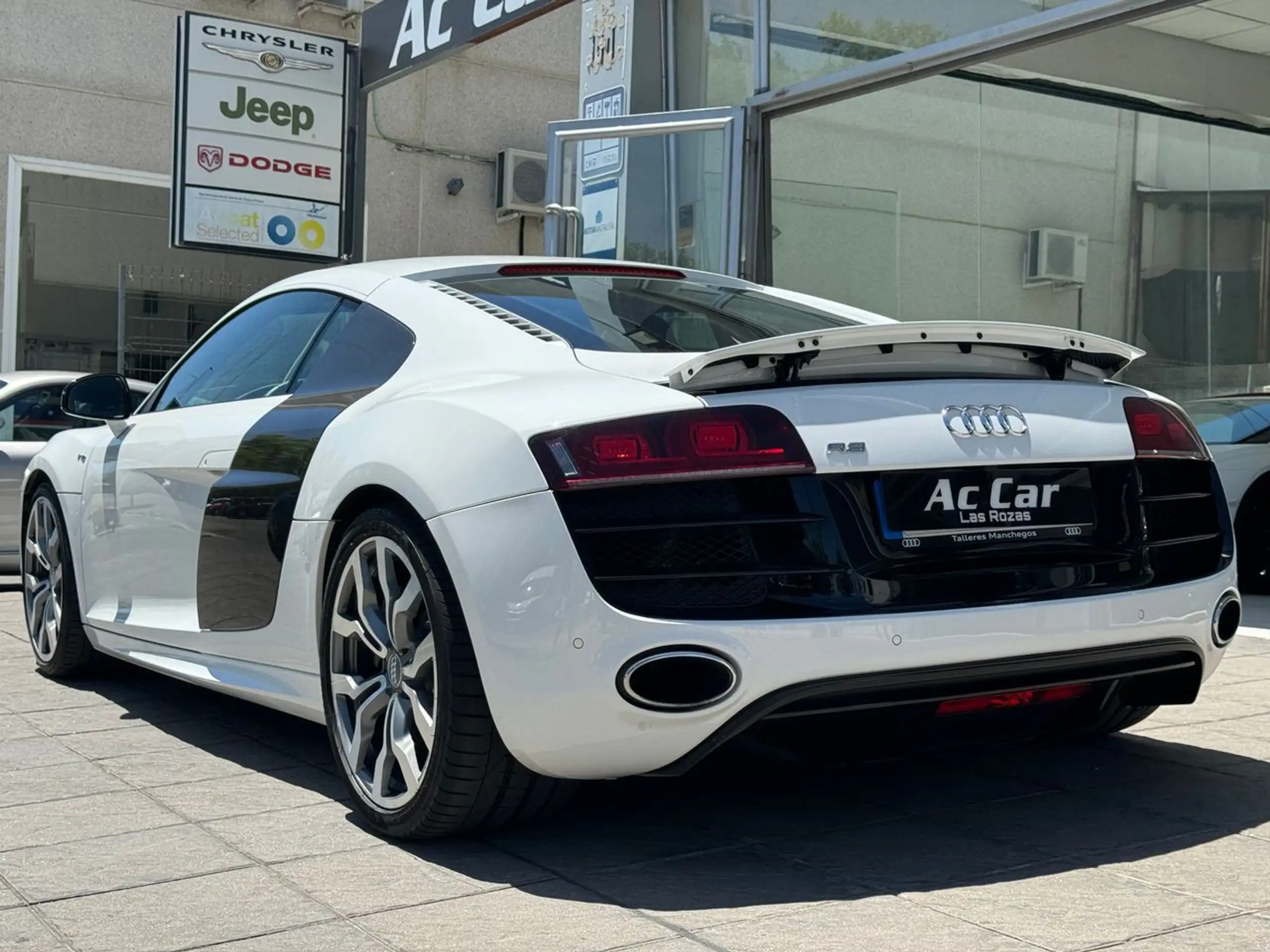 Audi - R8