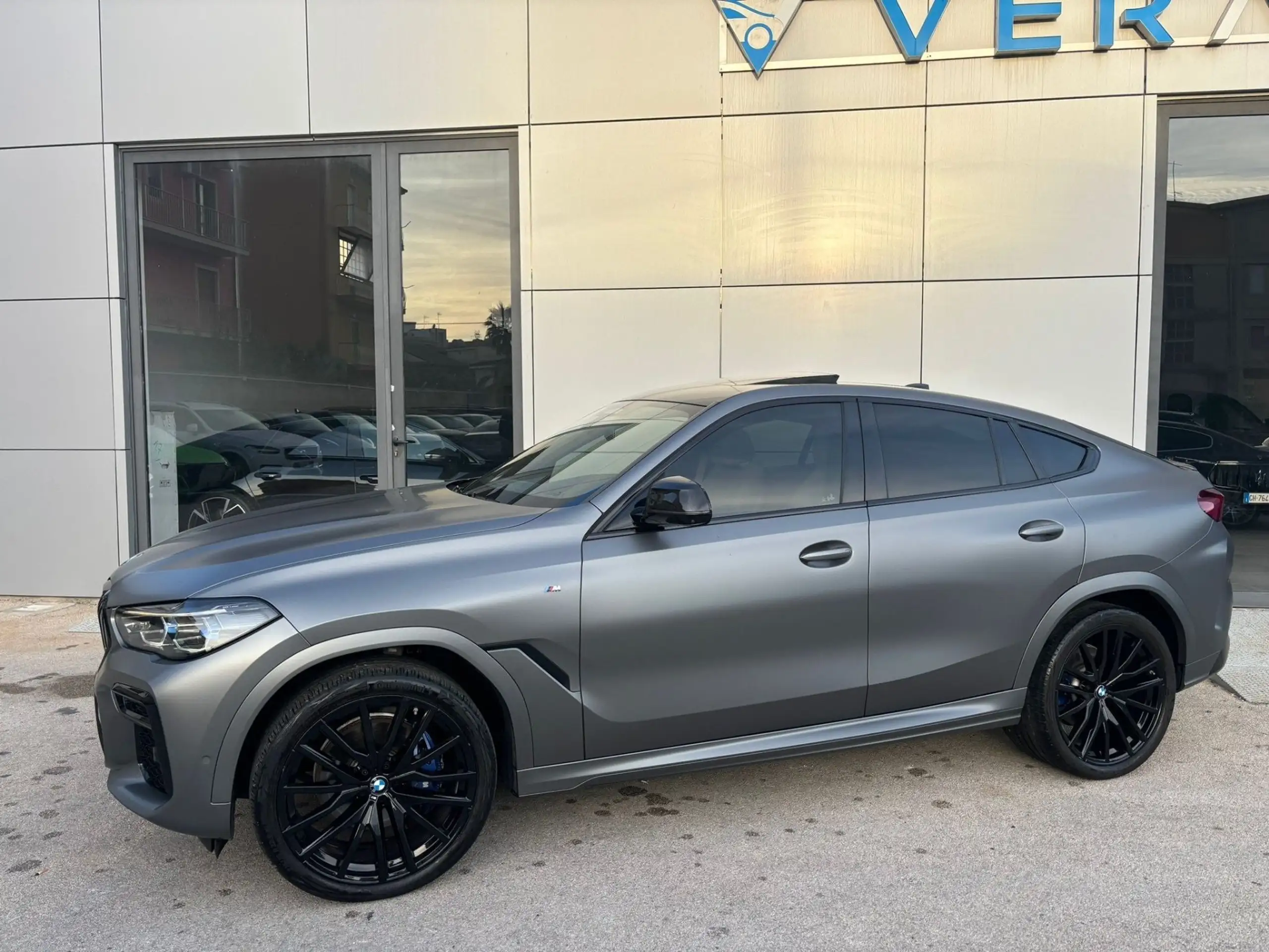 BMW - X6