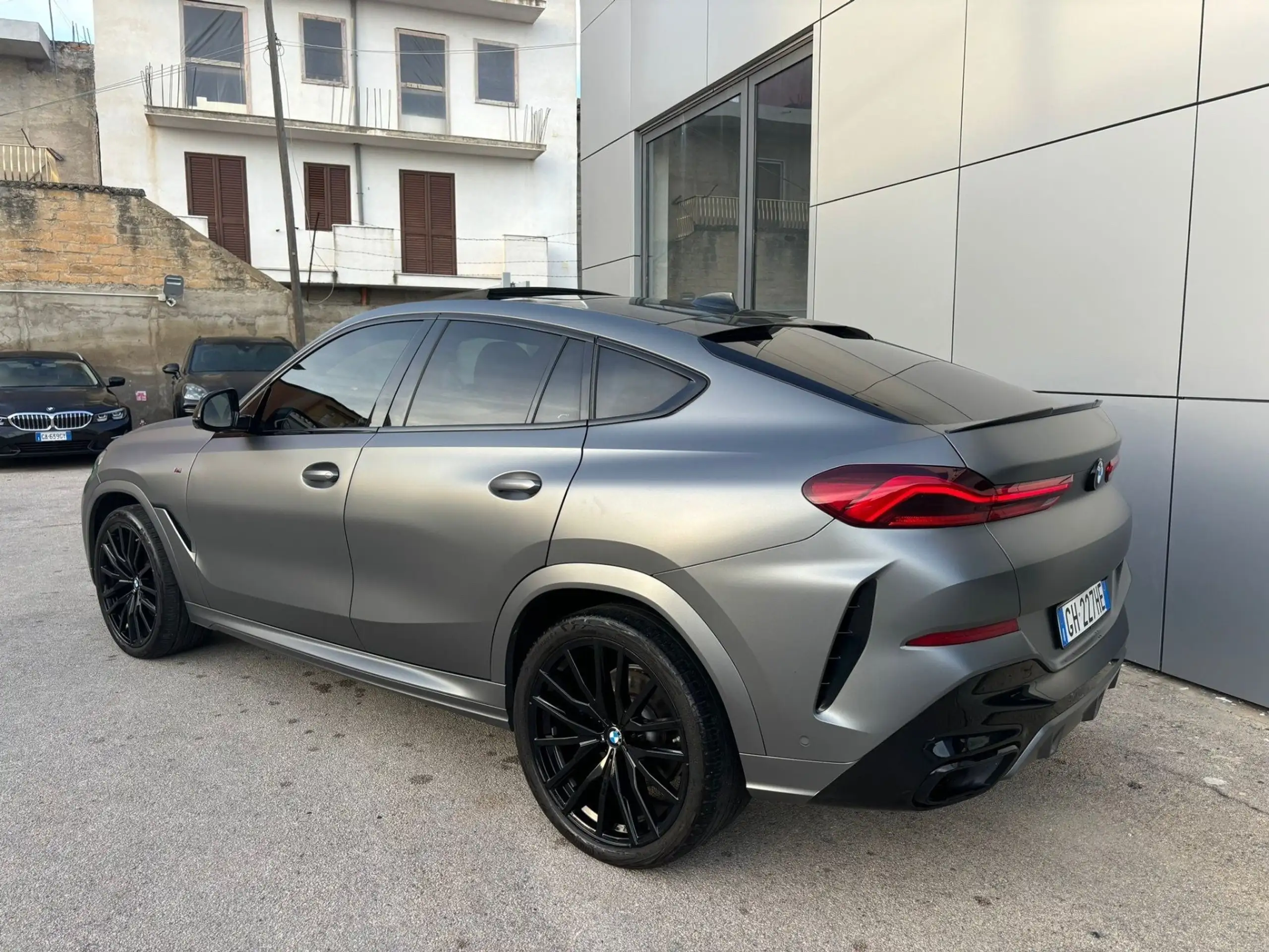 BMW - X6