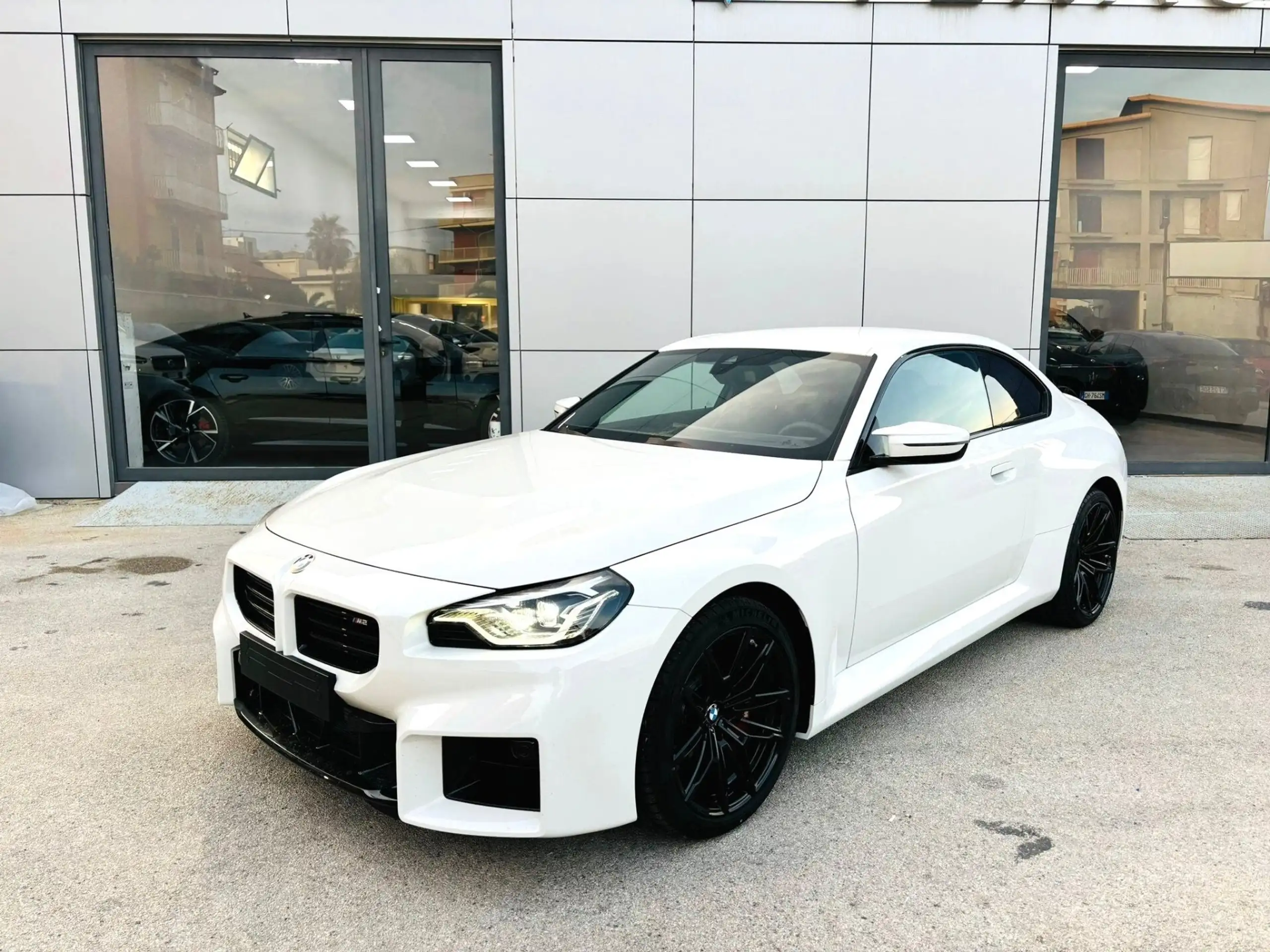 BMW - M2