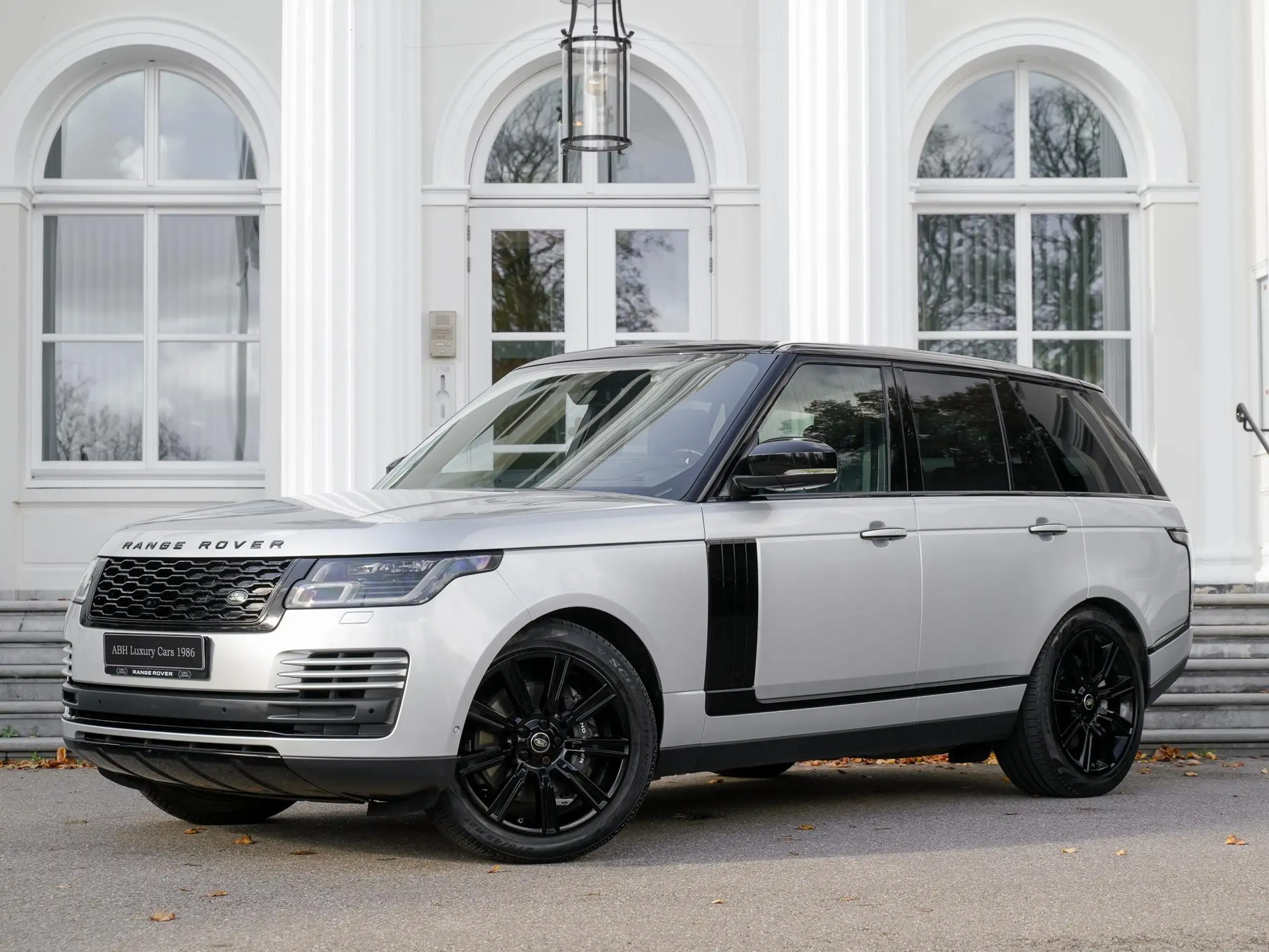 Land Rover - Range Rover