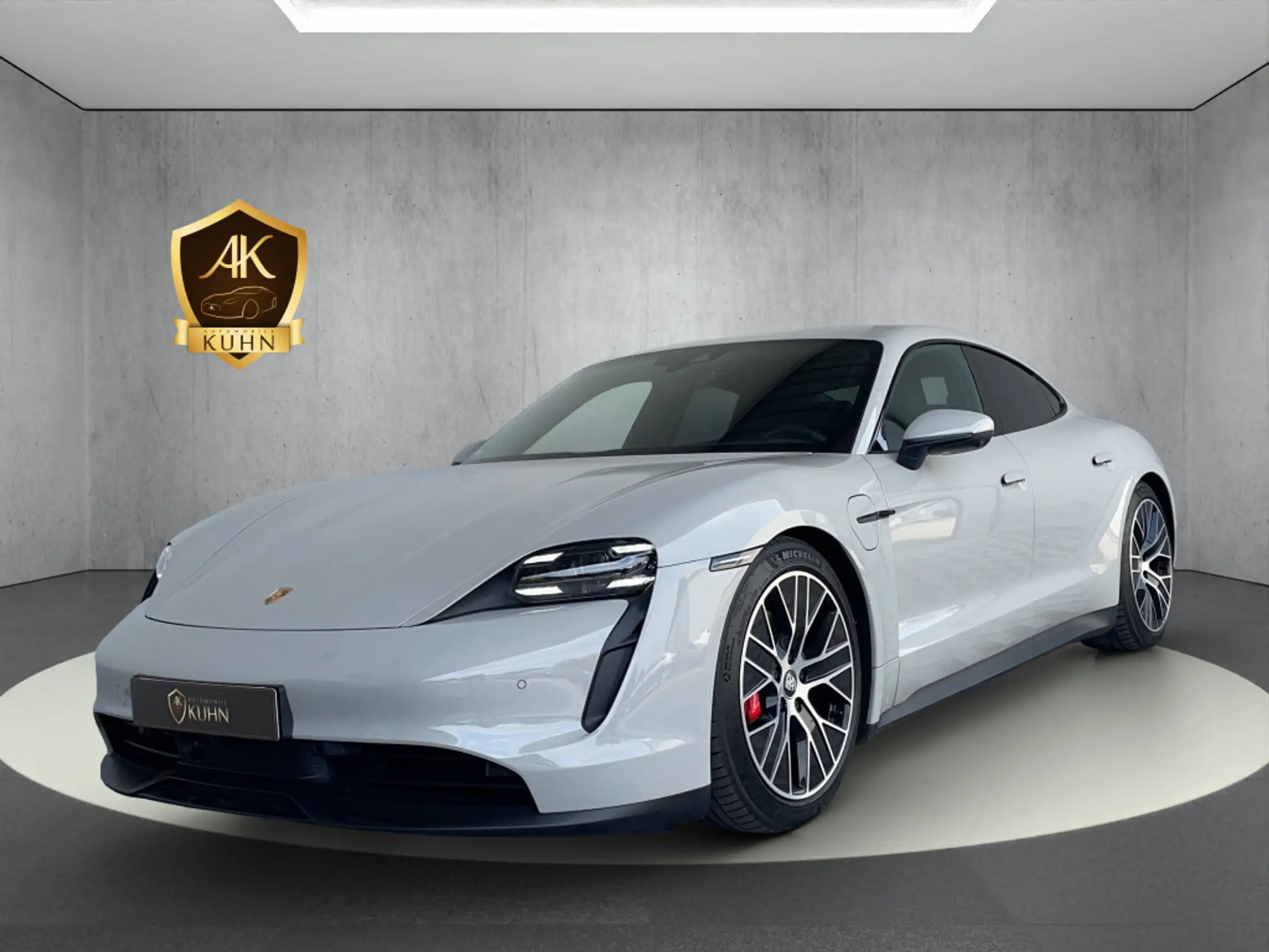 Porsche Taycan 2021