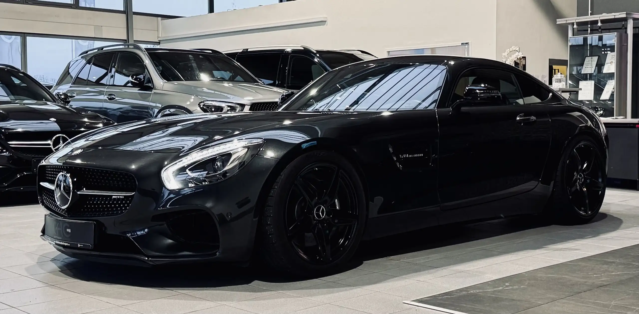 Mercedes-Benz - AMG GT