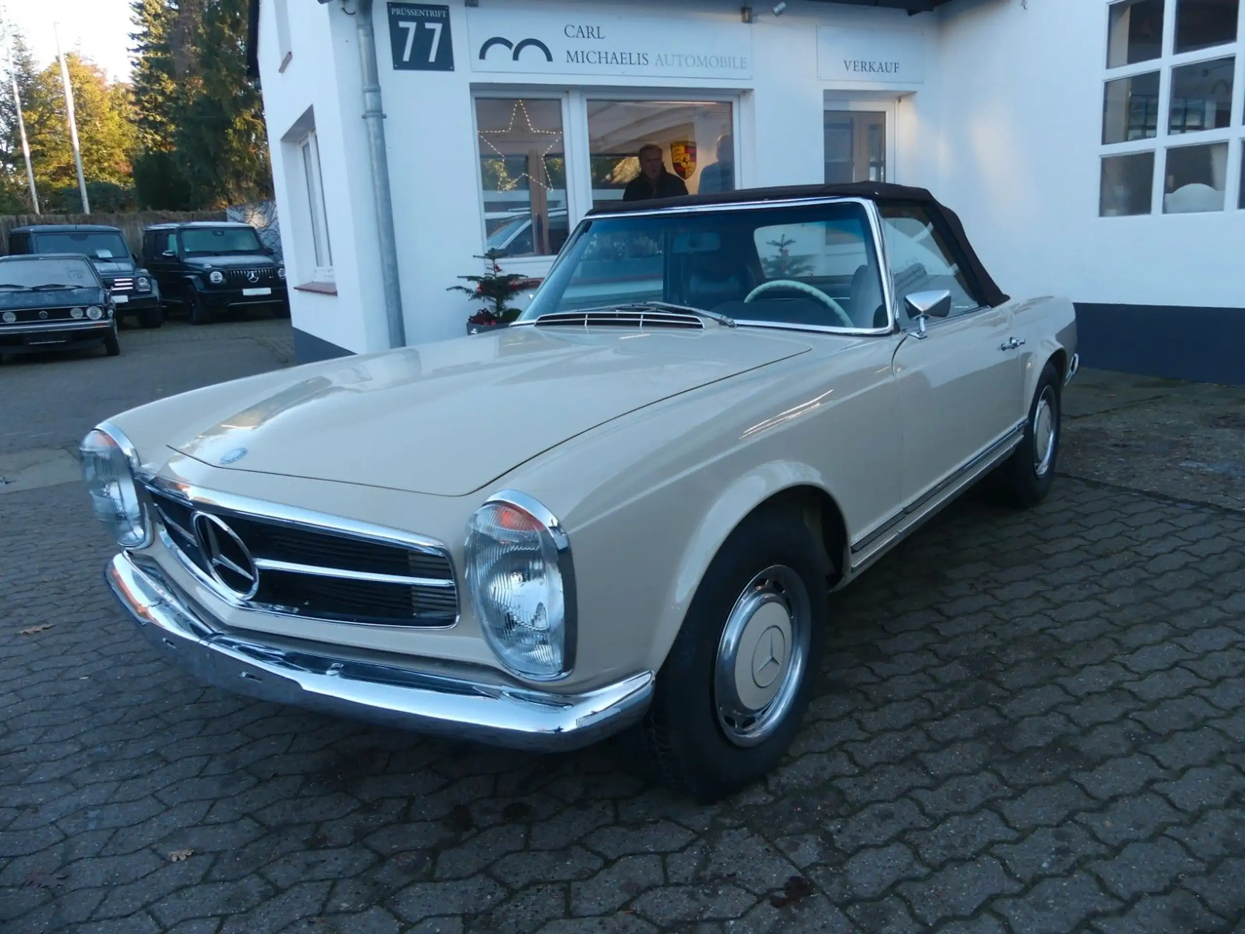 Mercedes-Benz - 280