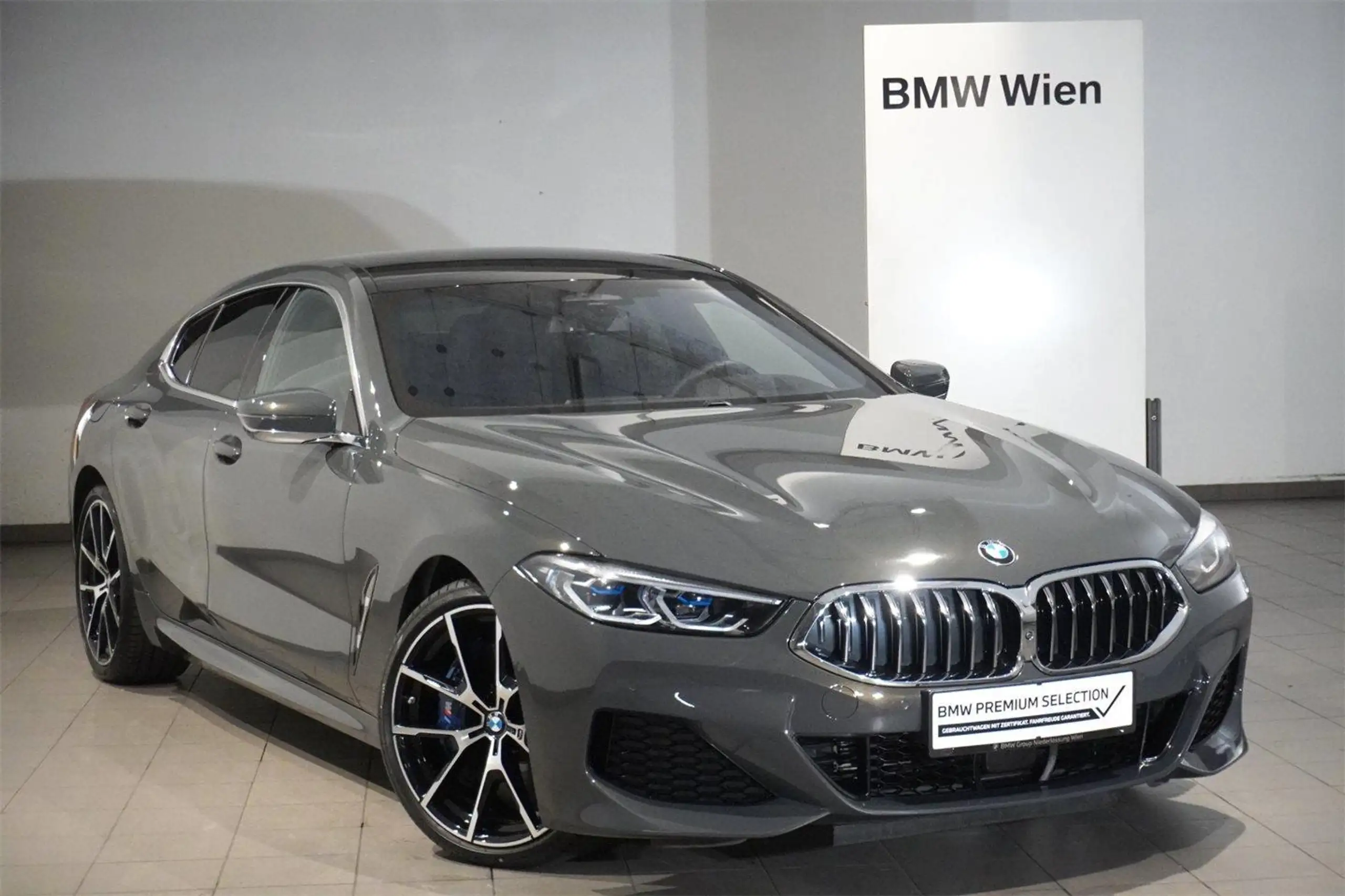 BMW - 840