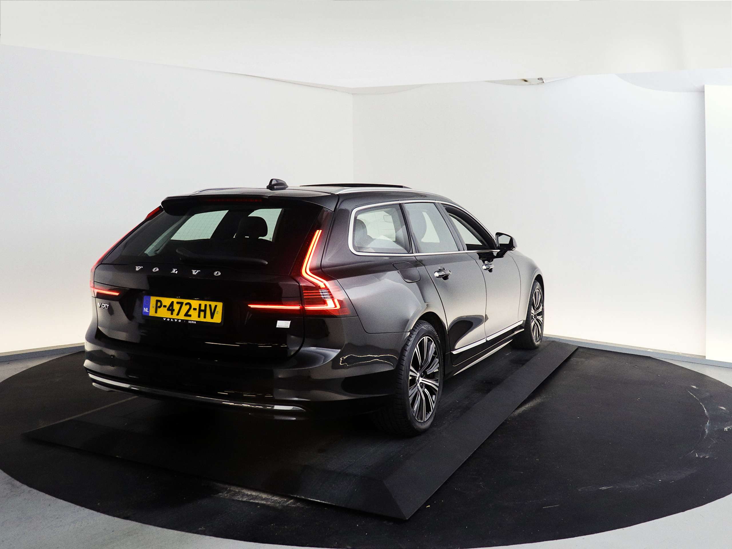 Volvo - V90