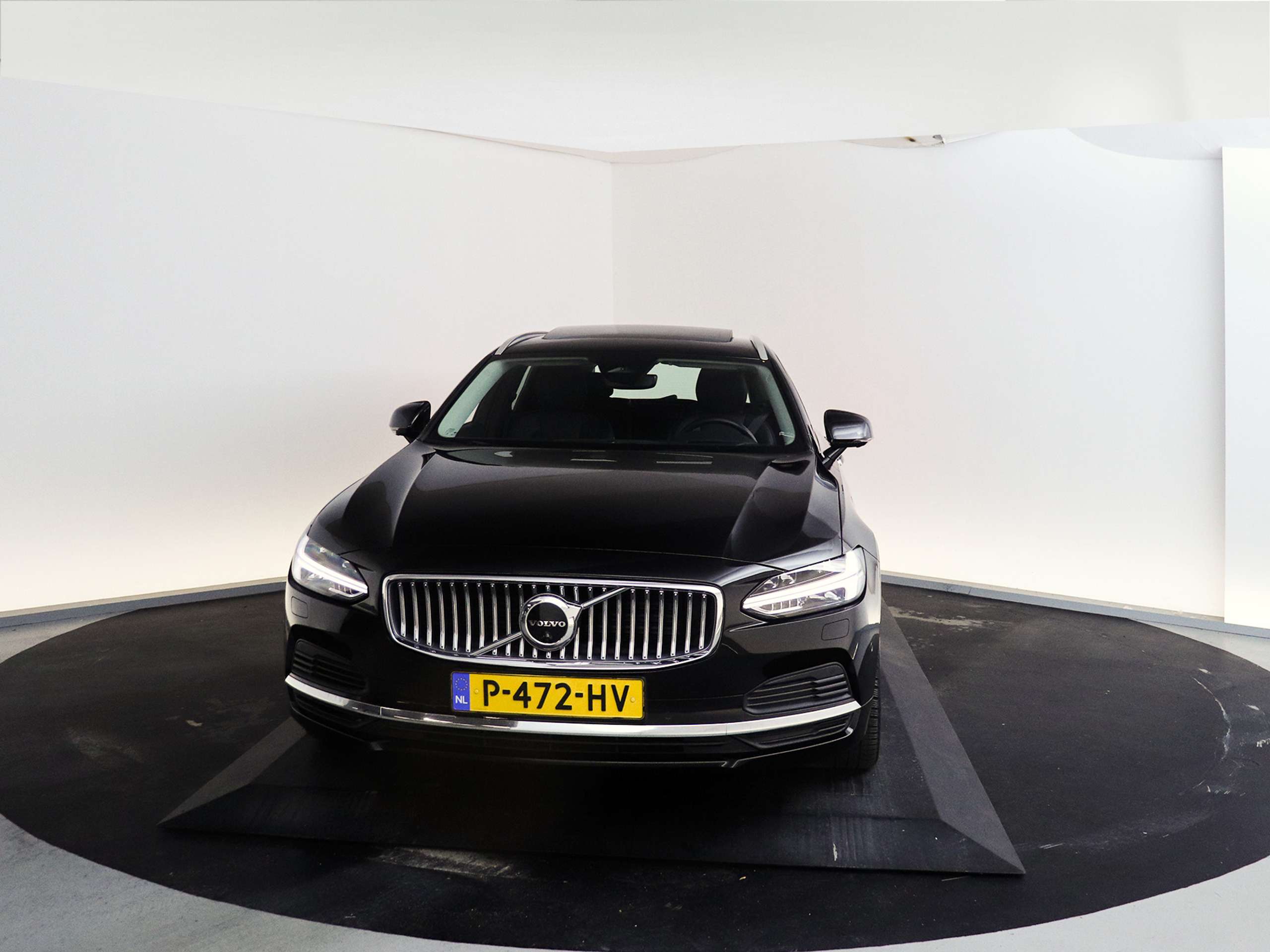 Volvo - V90