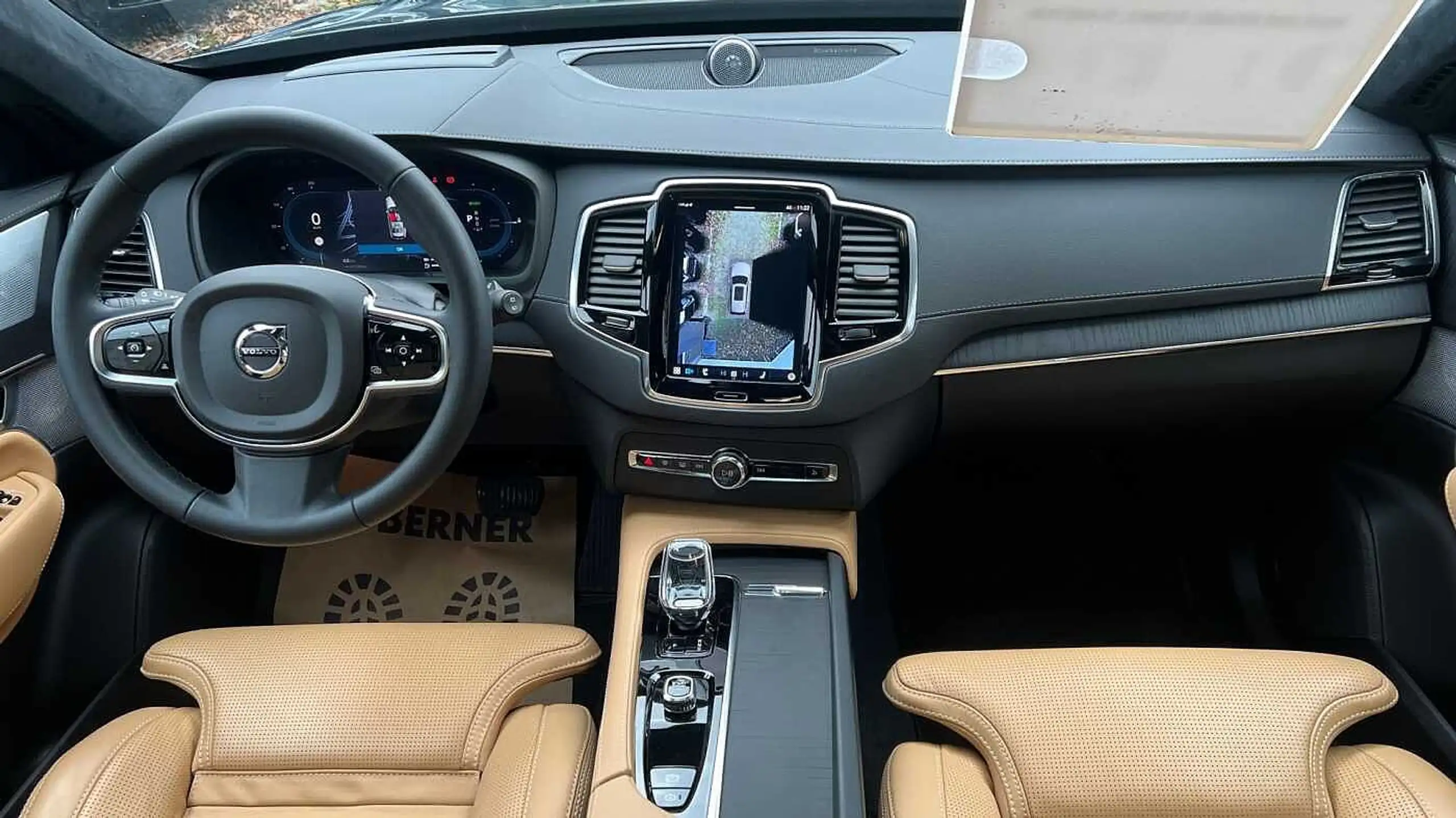 Volvo - XC90