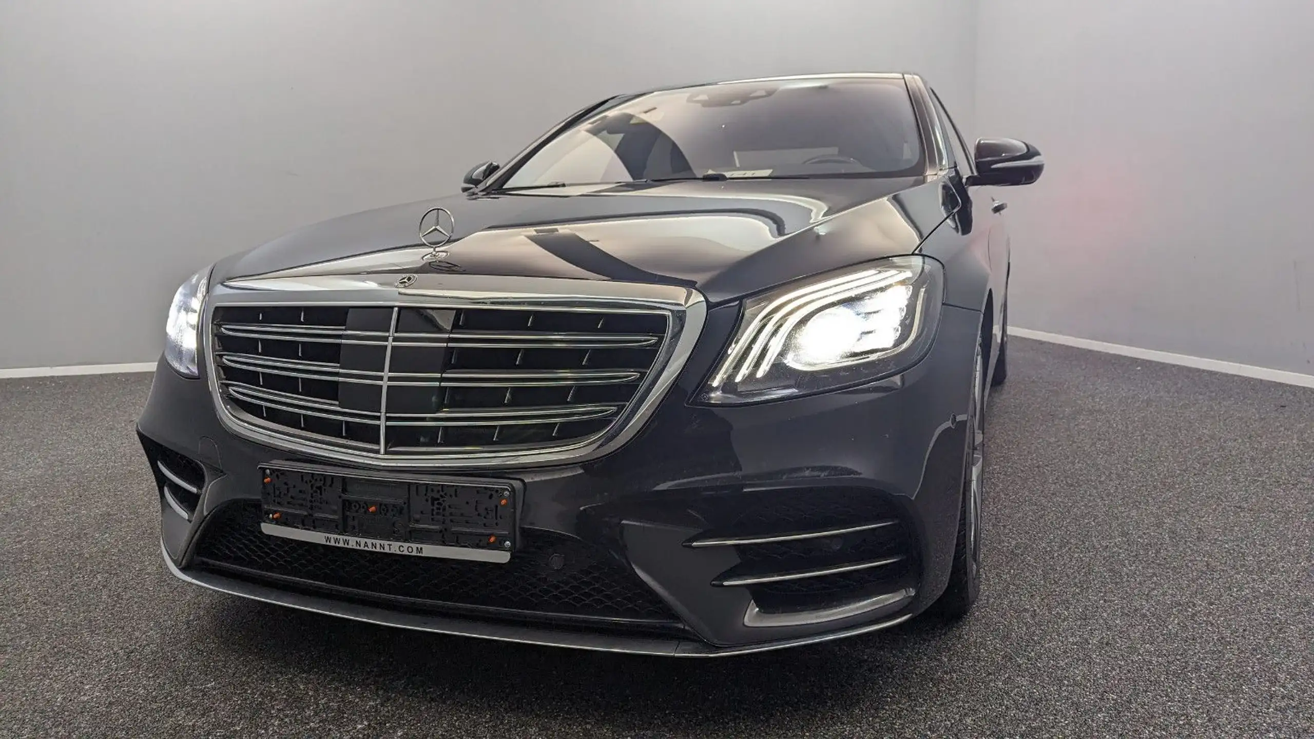 Mercedes-Benz - S 600