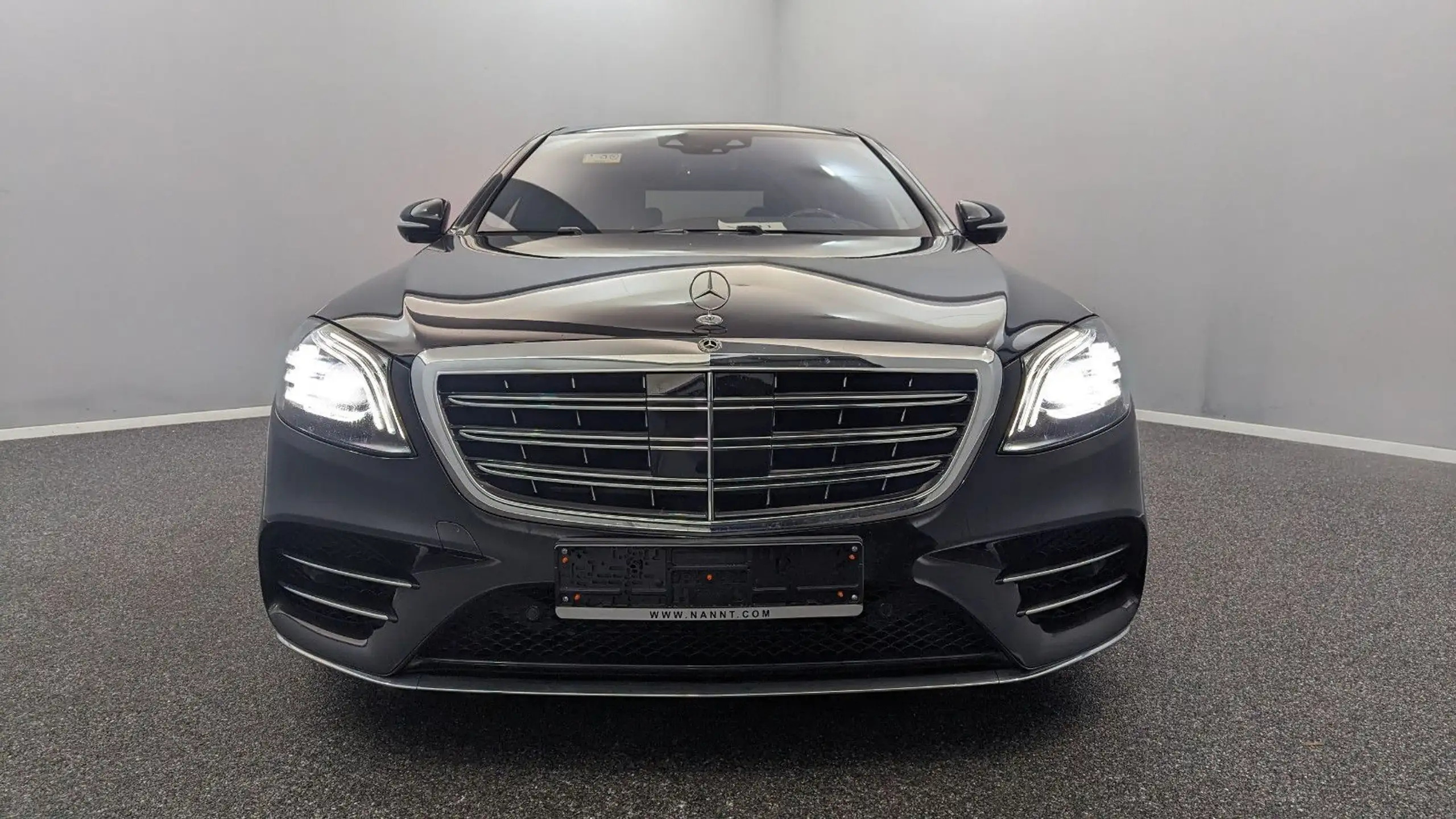 Mercedes-Benz - S 600