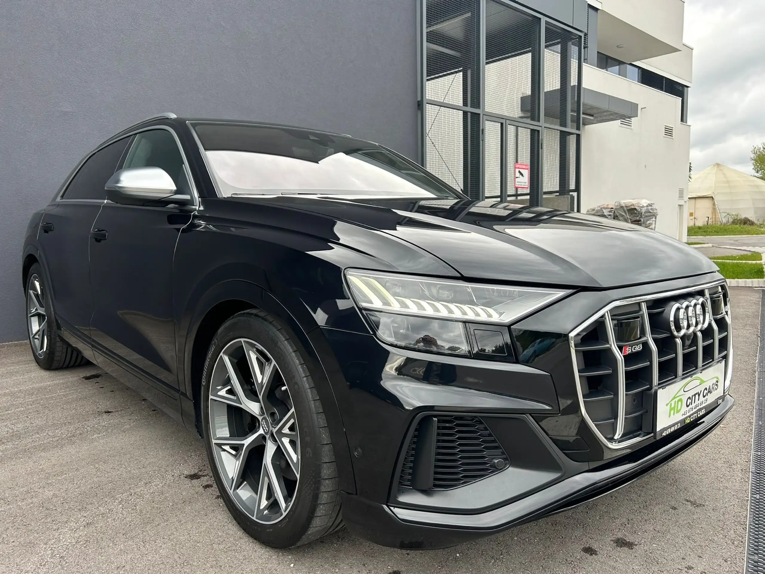 Audi - SQ8