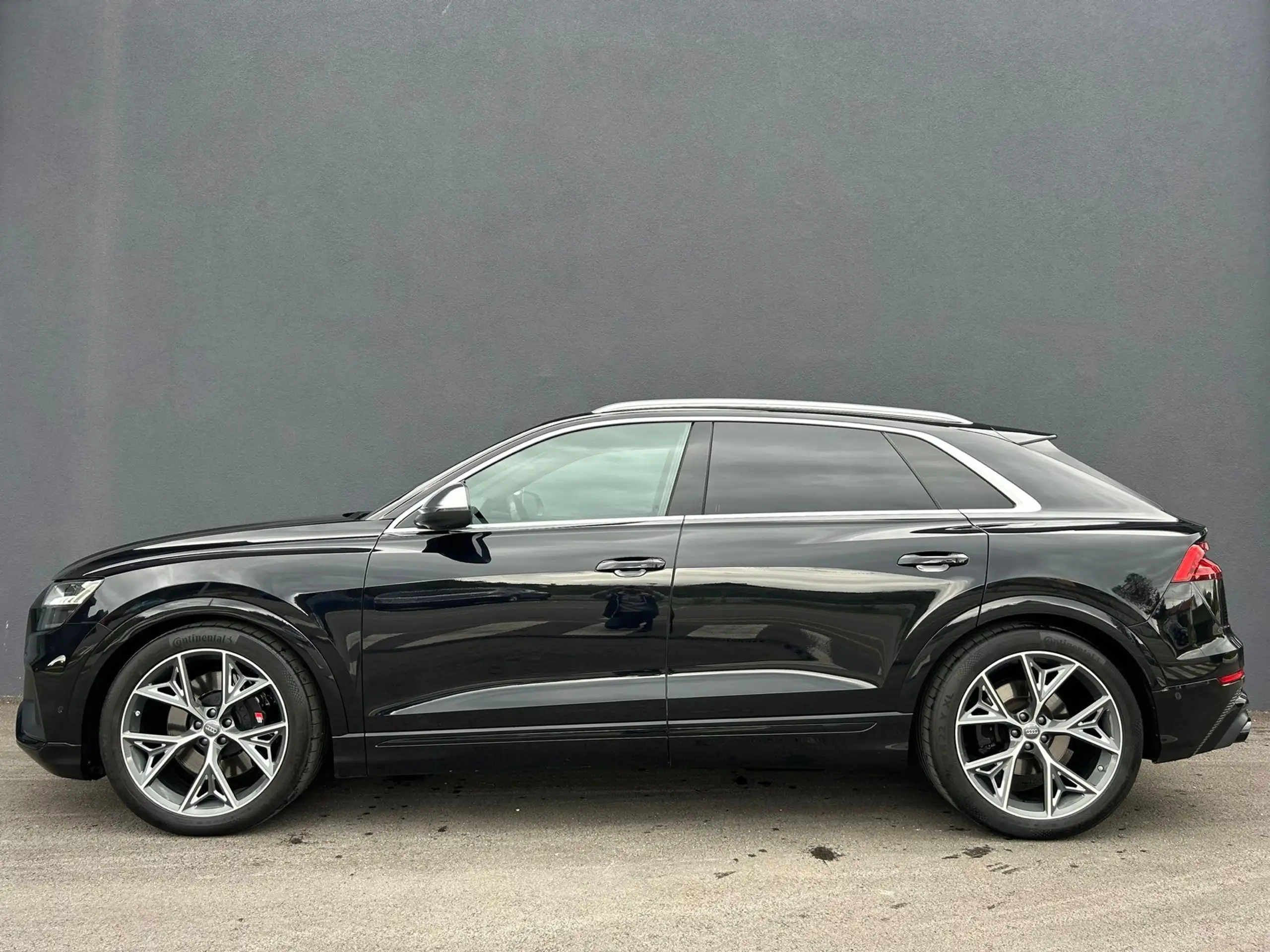 Audi - SQ8