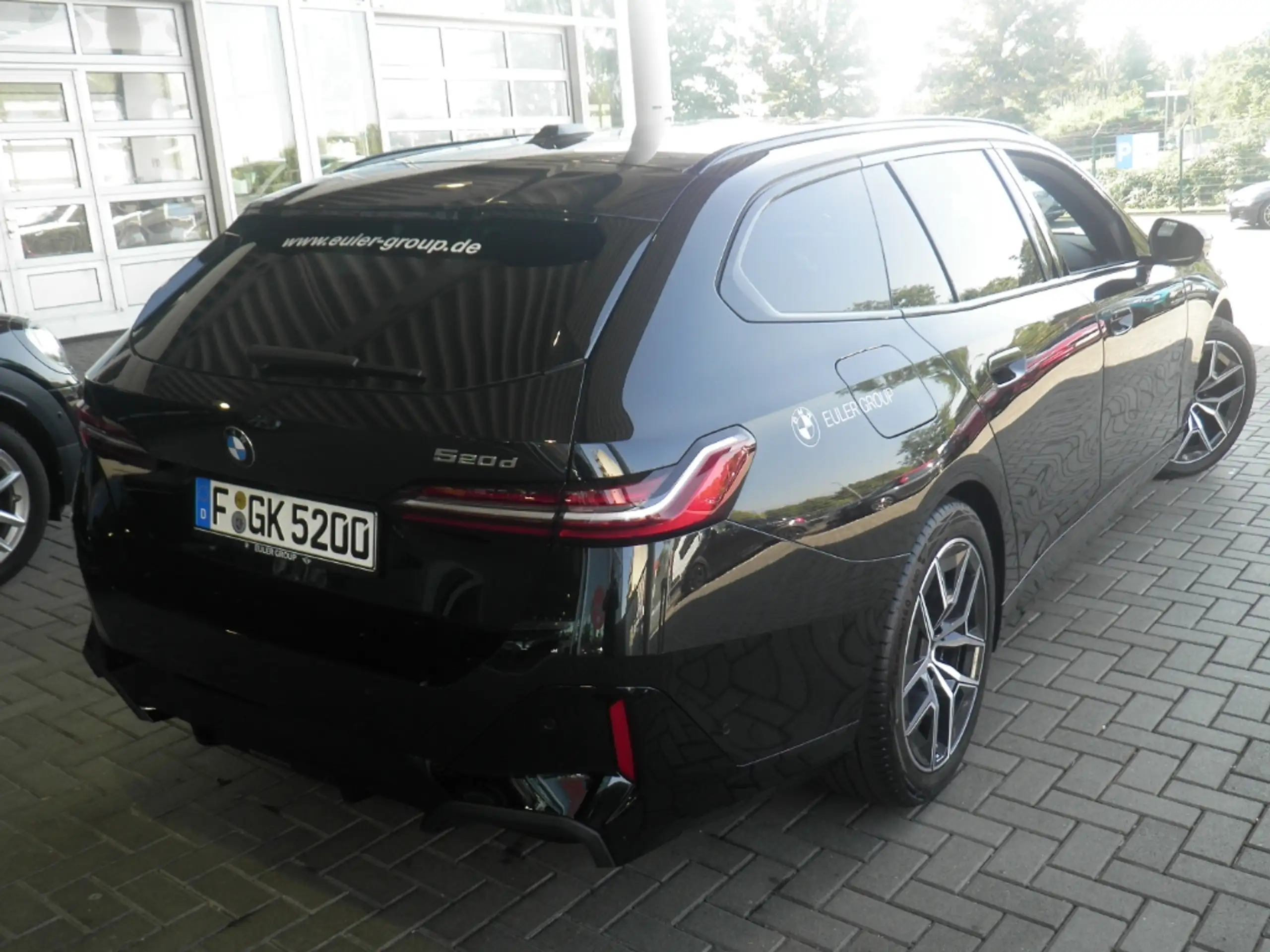 BMW - 520