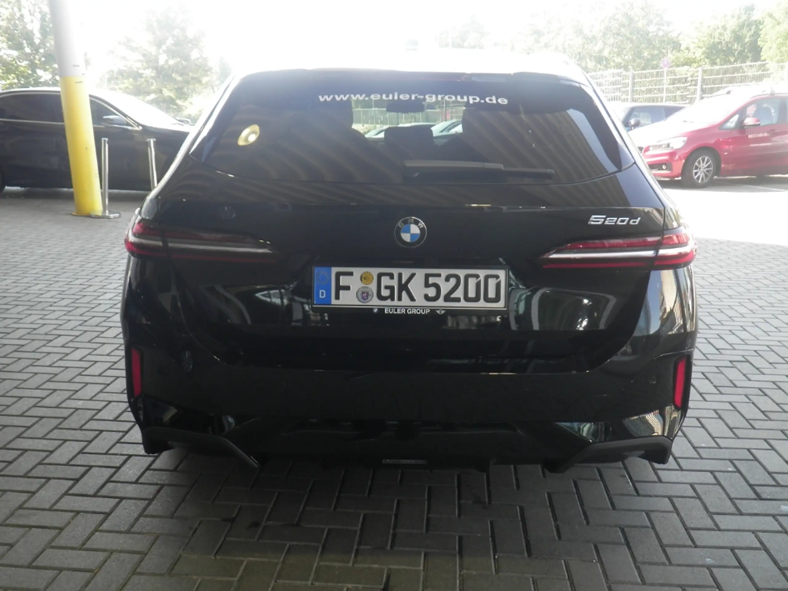 BMW - 520